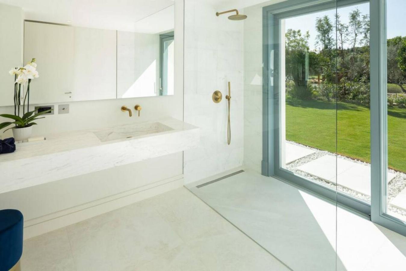 Paris 7 Bedroom In Holiday home Marbella