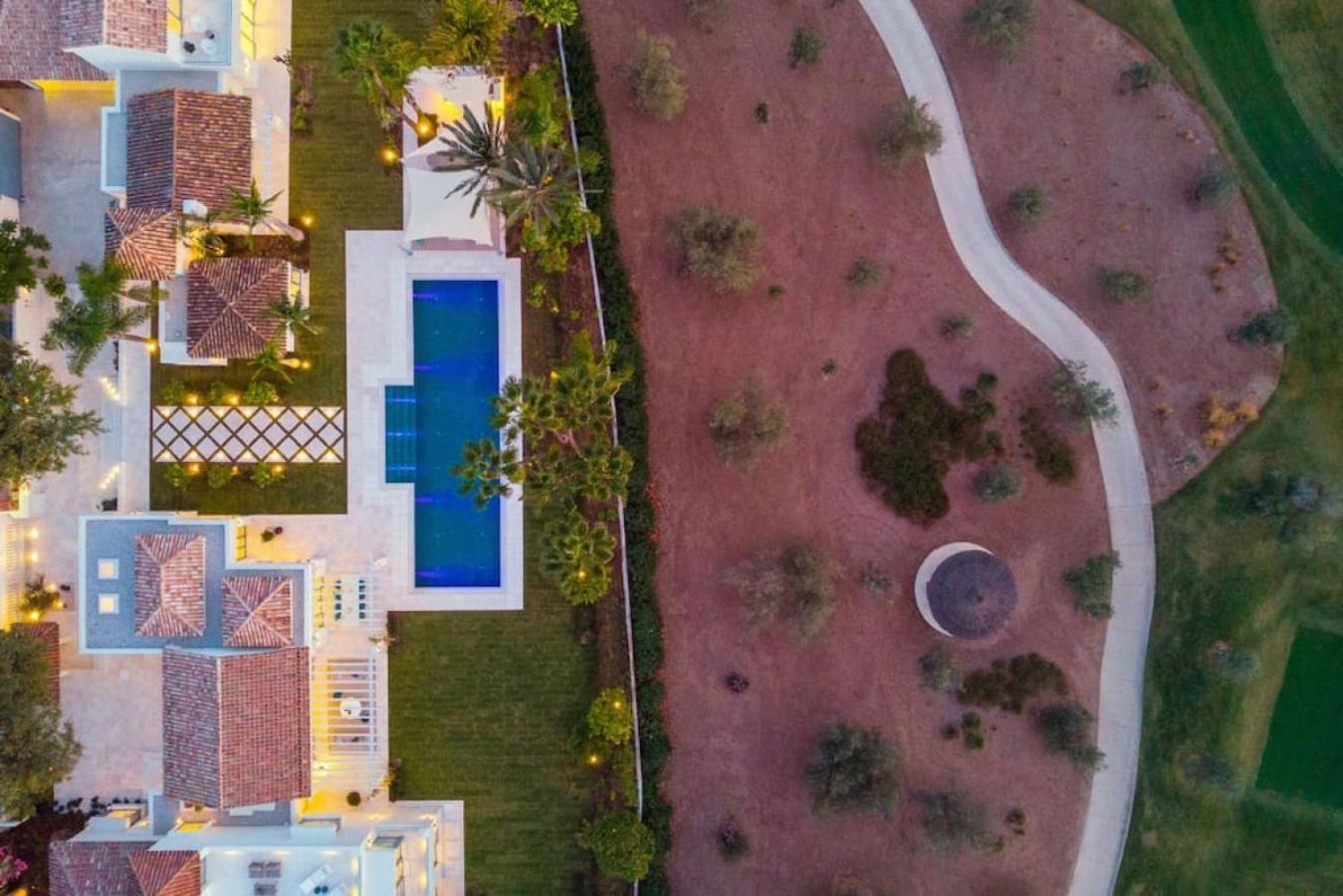 Paris 7 Bedroom In Holiday home Marbella