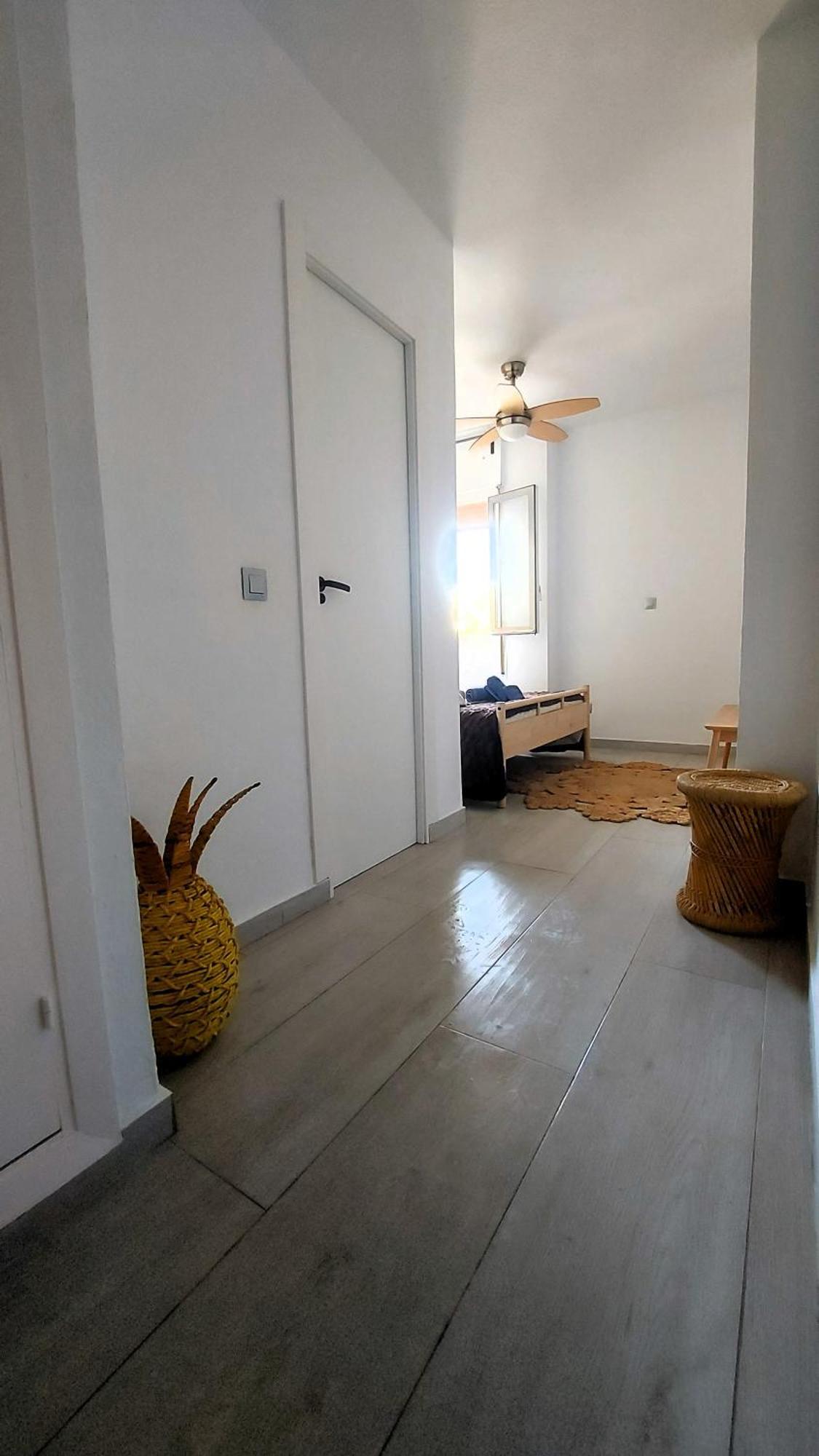 Cozy 2-bed 2-bathroom In Town Centre Appartement