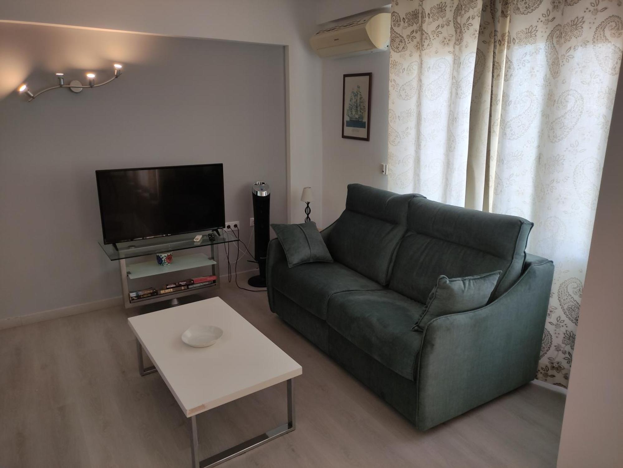 Apartment In First Line Apto 5-2 *