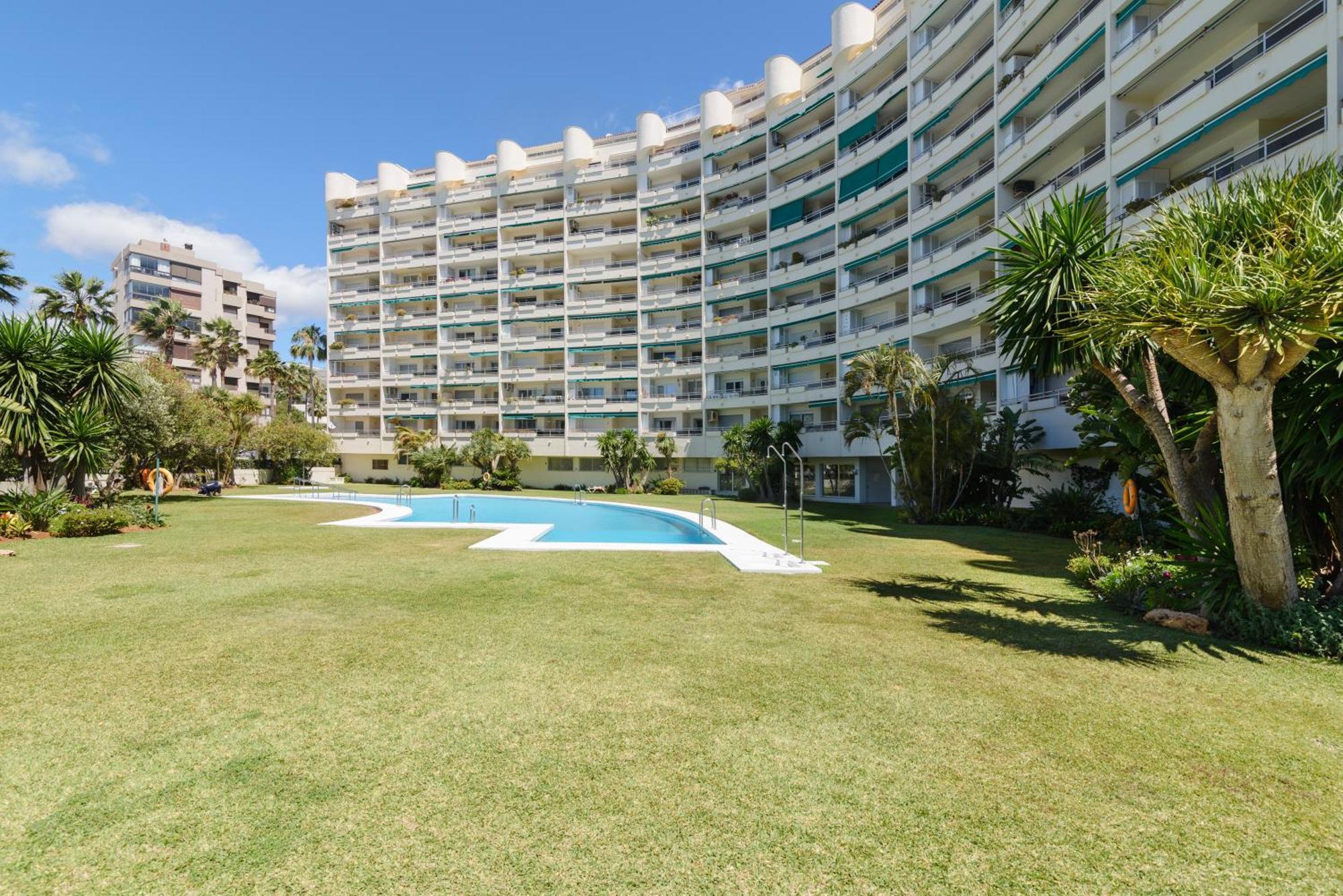 Imperator Sea Views *