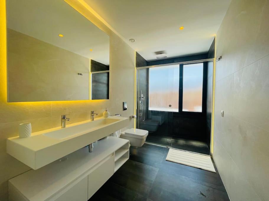 Puente Premium Rooftop & Garden Apartment