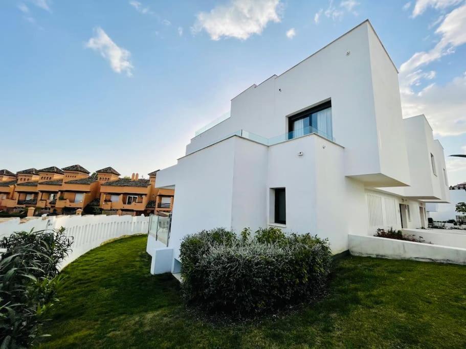 Apartment Puente Premium Rooftop & Garden *