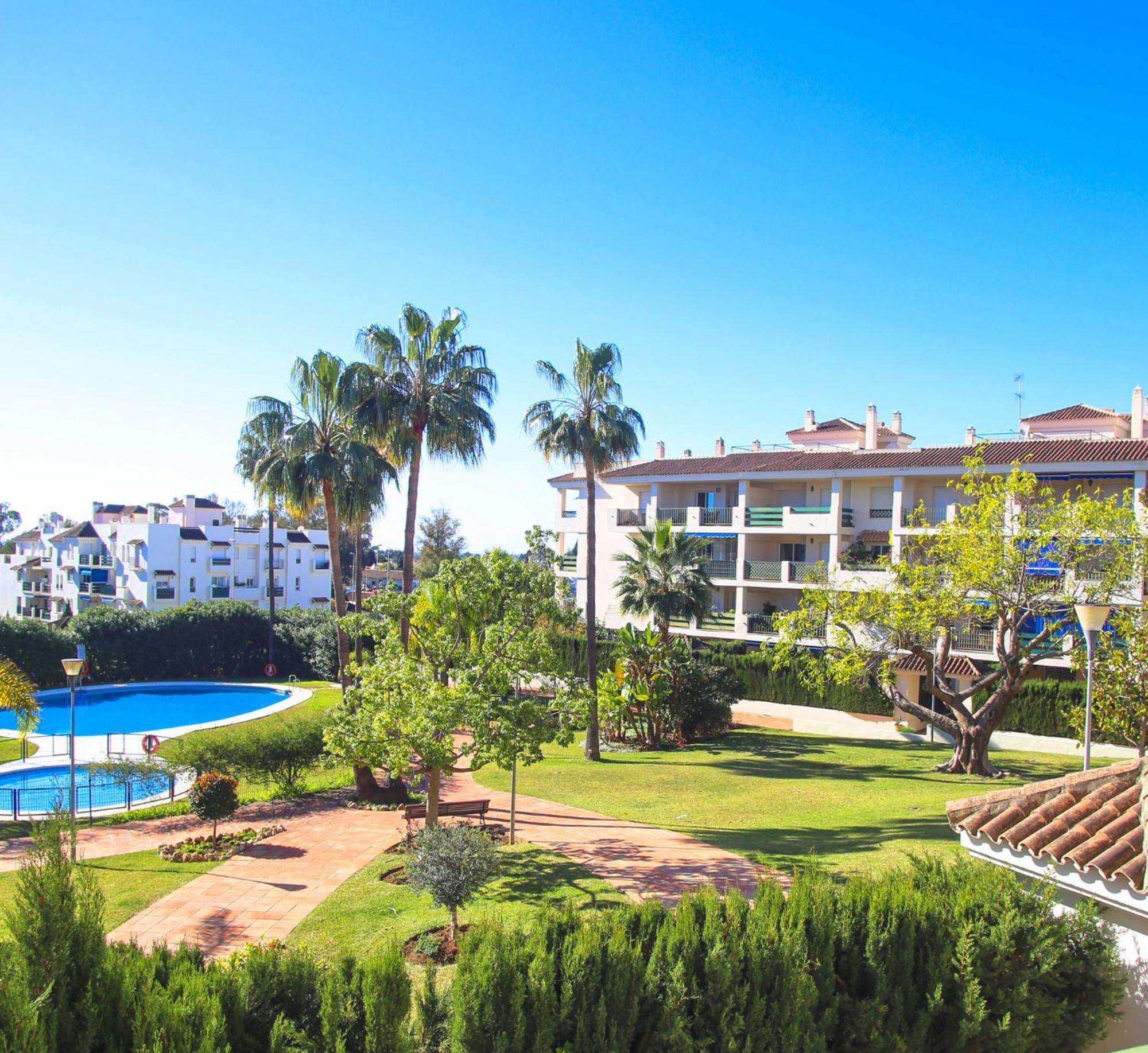 Apartment Walk To Puerto Banus, 2br, 2bth, Pool *