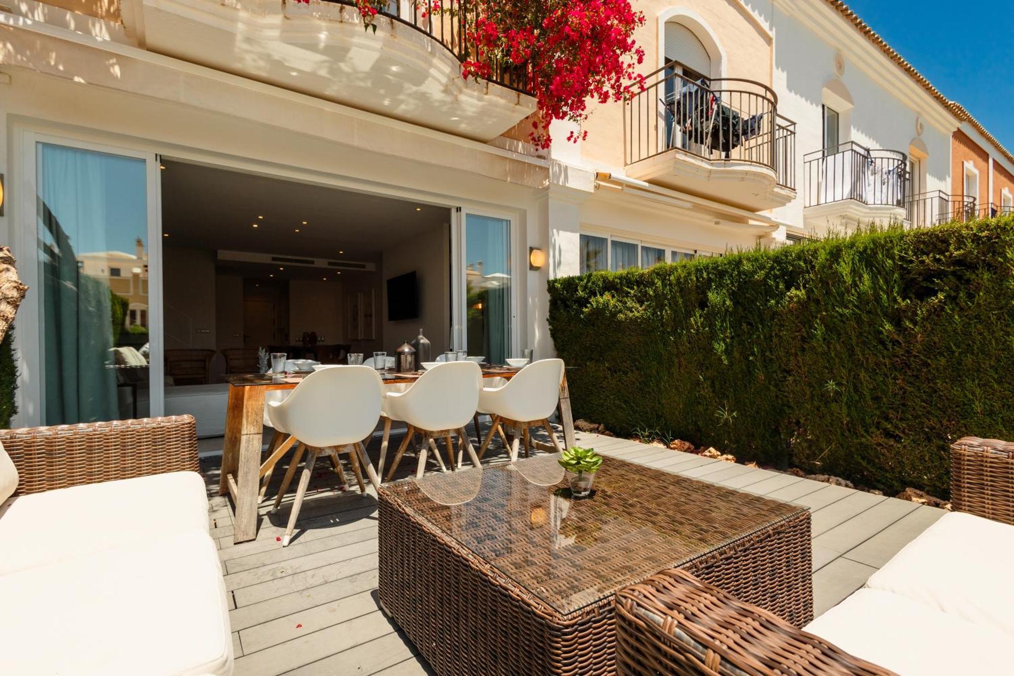 Townhouse In First Line Beach, Bahia De Marbella, Marbella