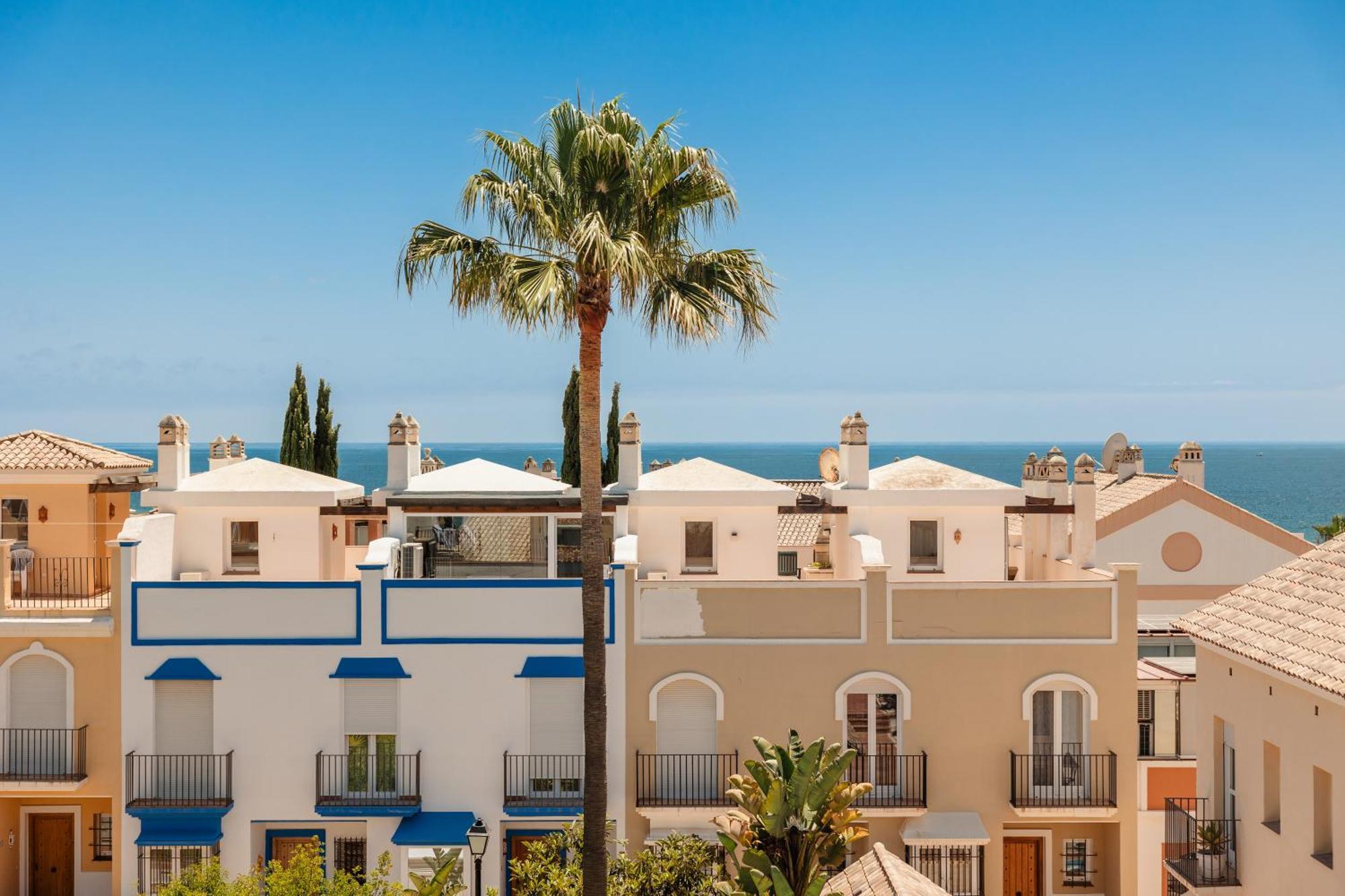 Townhouse In First Line Beach, Bahia De Marbella, Ferienhaus Marbella
