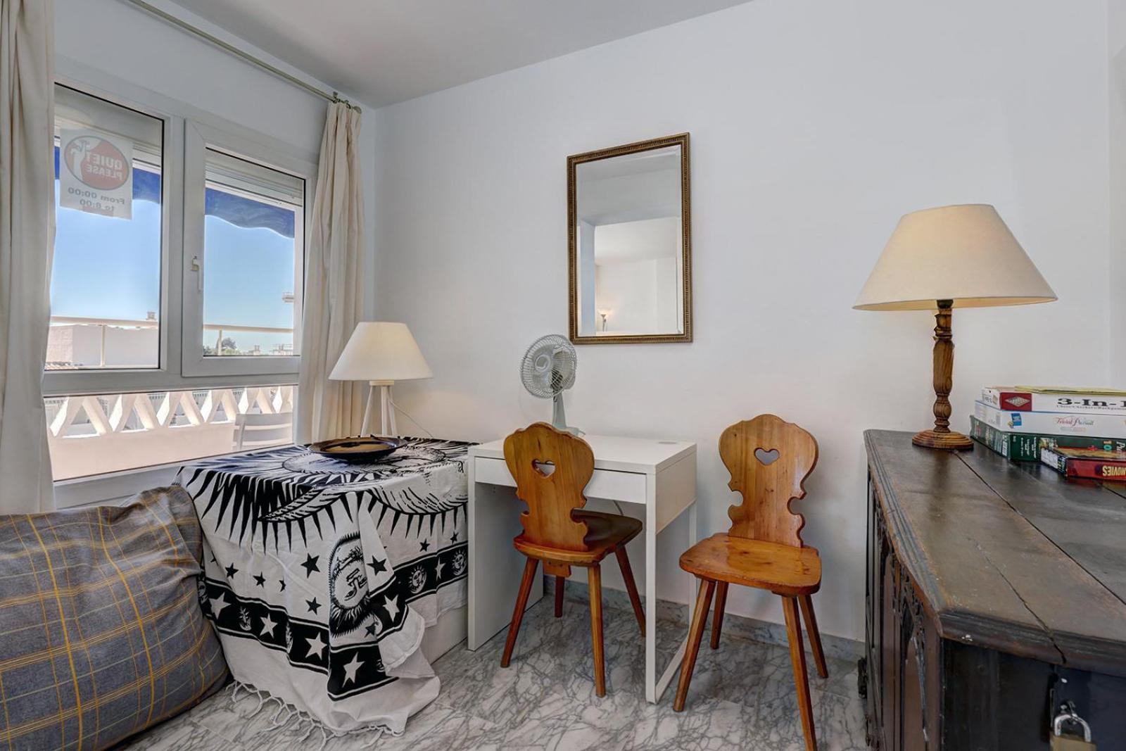 Sleeps 8 Aircon Secure Underground Parking Free Netflix Fast Internet Marbella