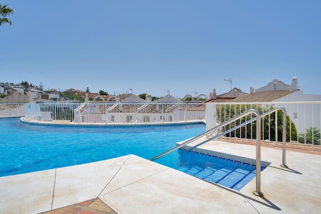 Adosado Con Solarium, Bbq Y Piscina En Las Chapas - Jade 213 Apartamento