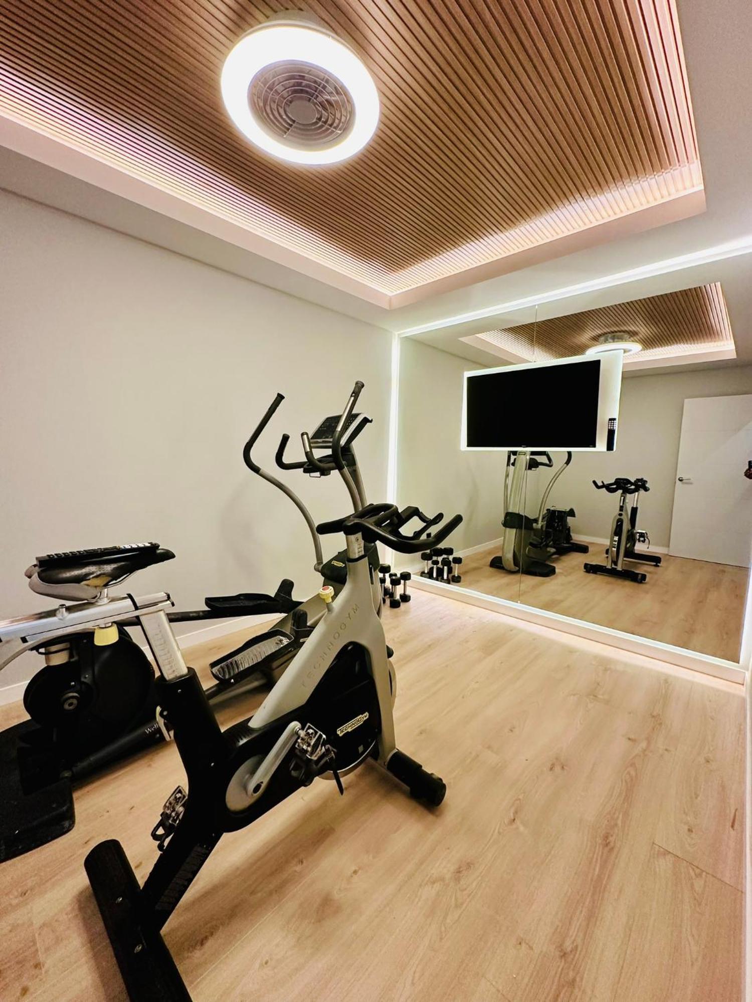 Puente Premium Rooftop & Garden Marbella