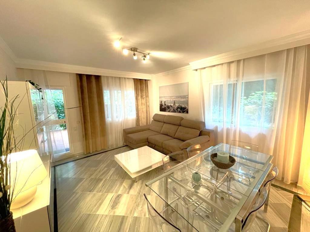 Chez Elo Ii. 3 Dorm. 3 Bedroom - Marbella. Milla De Oro. Apartamento