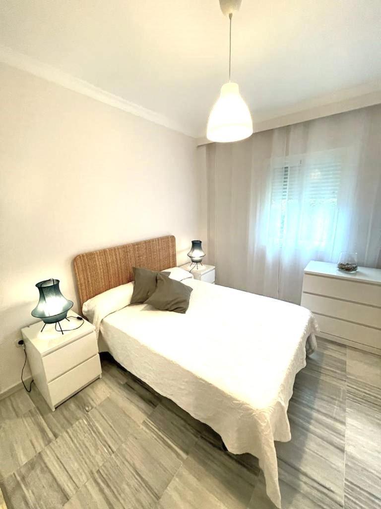 Apartamento Chez Elo Ii. 3 Dorm. 3 Bedroom - Marbella. Milla De Oro. *