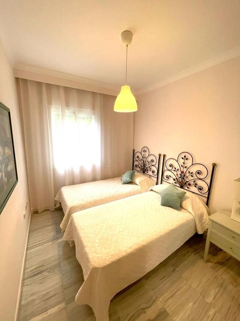 Apartamento Chez Elo Ii. 3 Dorm. 3 Bedroom - Marbella. Milla De Oro.