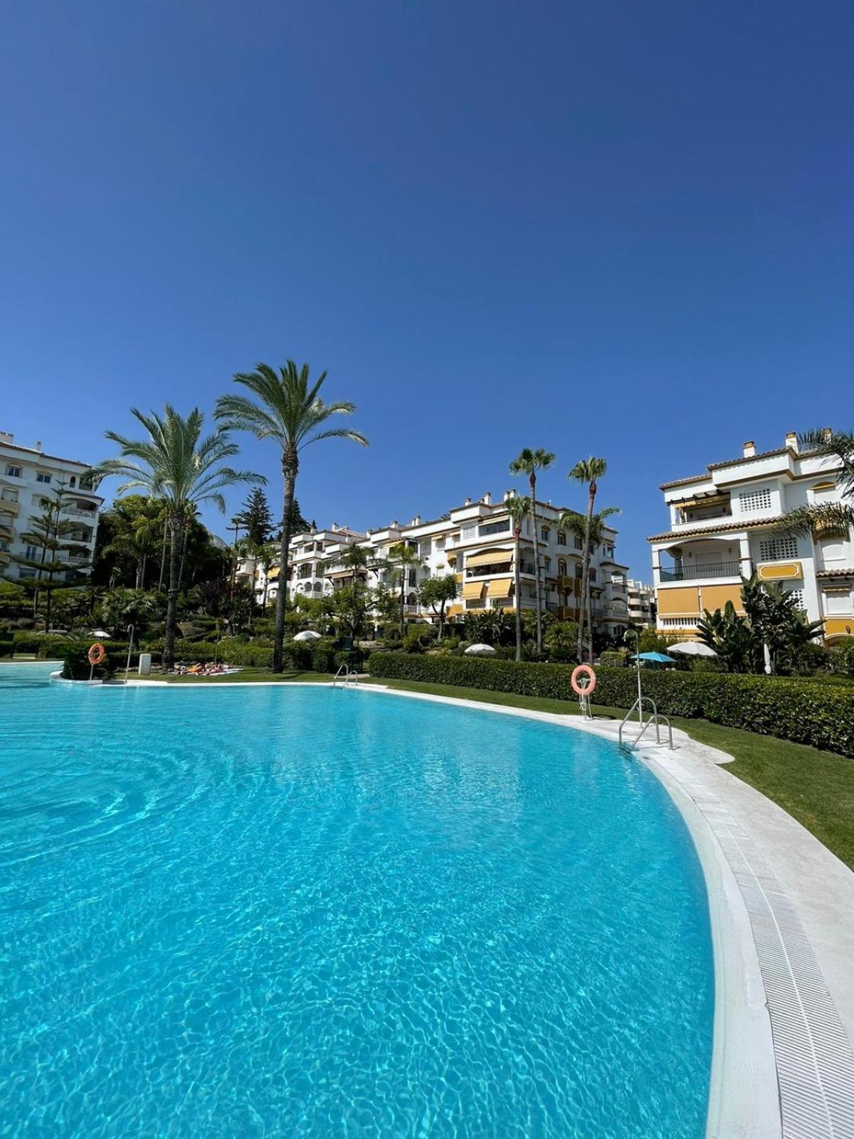 Apartamento Chez Elo Ii. 3 Dorm. 3 Bedroom - Marbella. Milla De Oro.