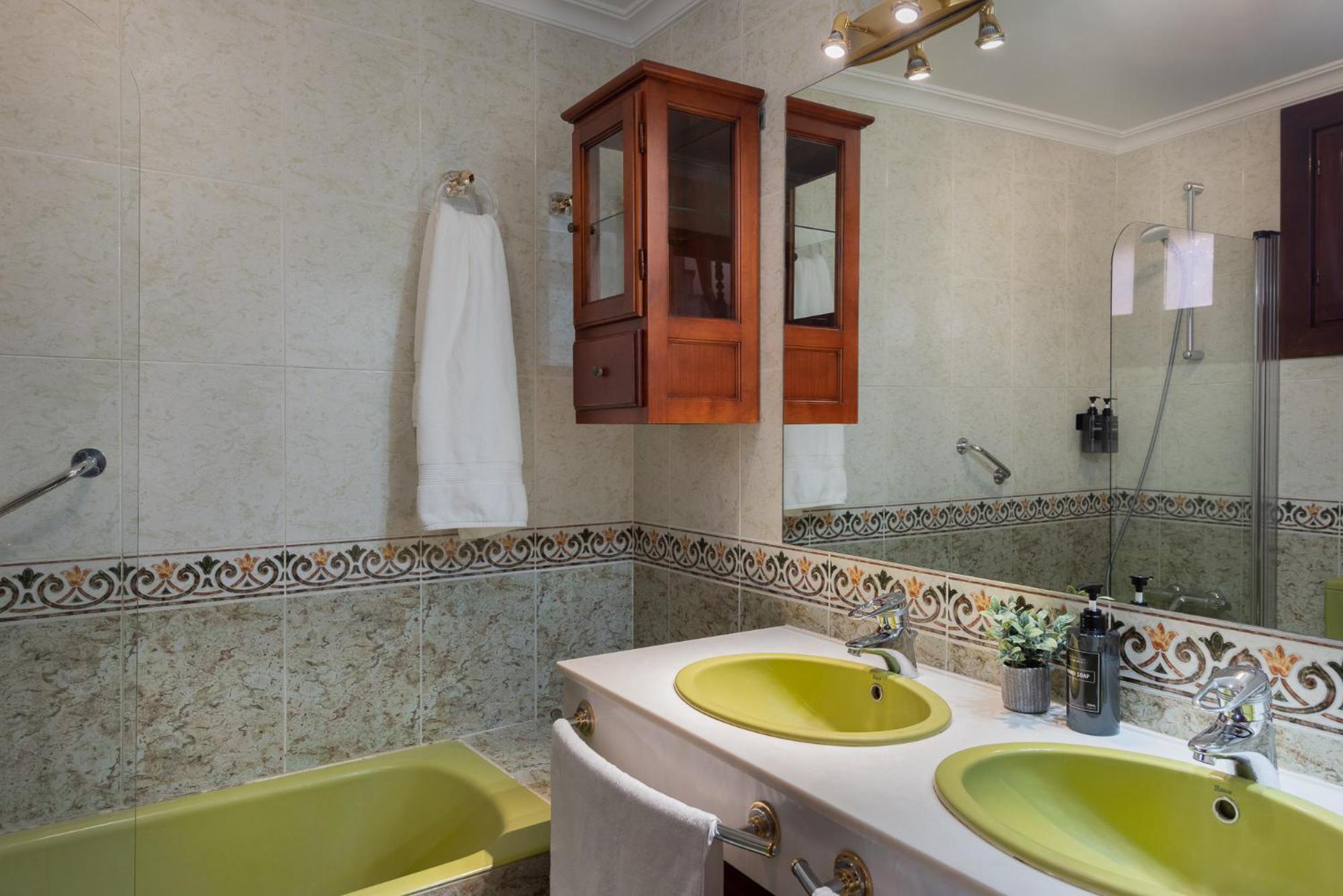 Encantadora Casa En El Casco Antiguo De *