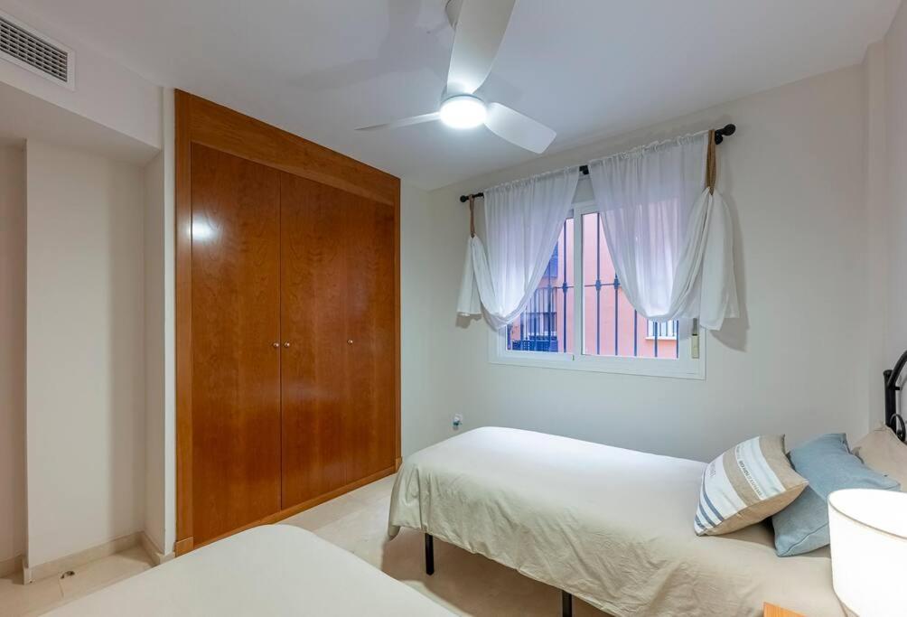 Beautiful 2br With Terrace, Garden & Pool *
