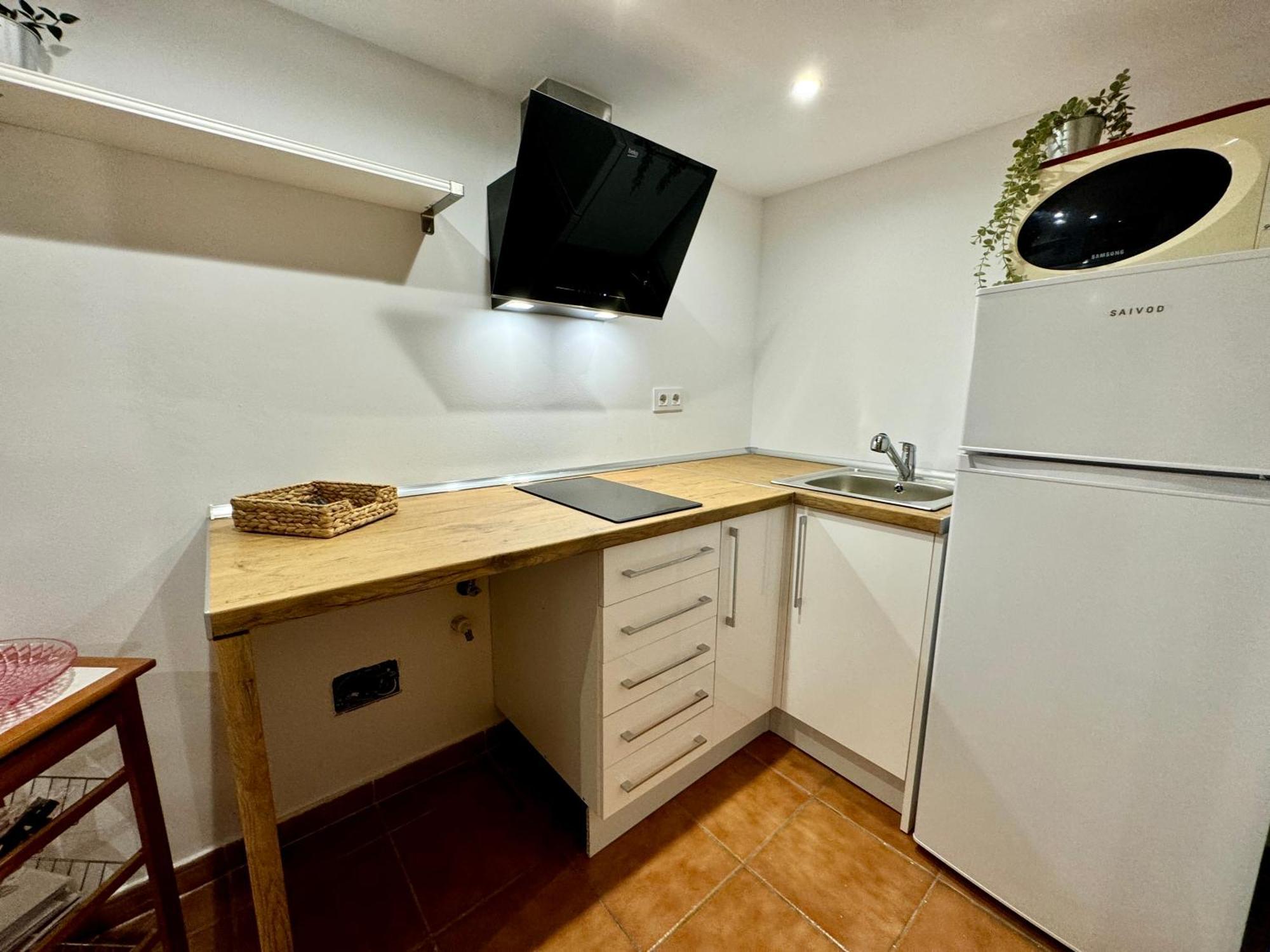 Three Gems Center - Eaw Homes Apartamento *