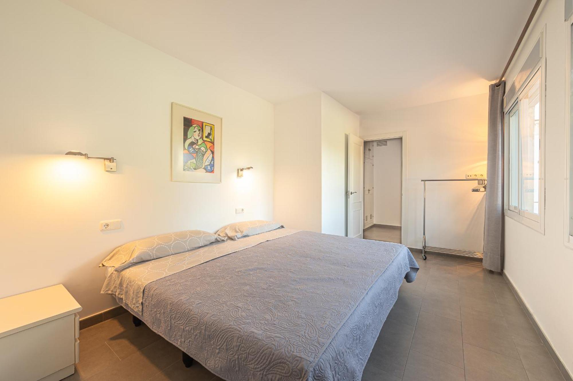 Villa Marbella: Beachside Luxury With Heated Pool And Games Marbella