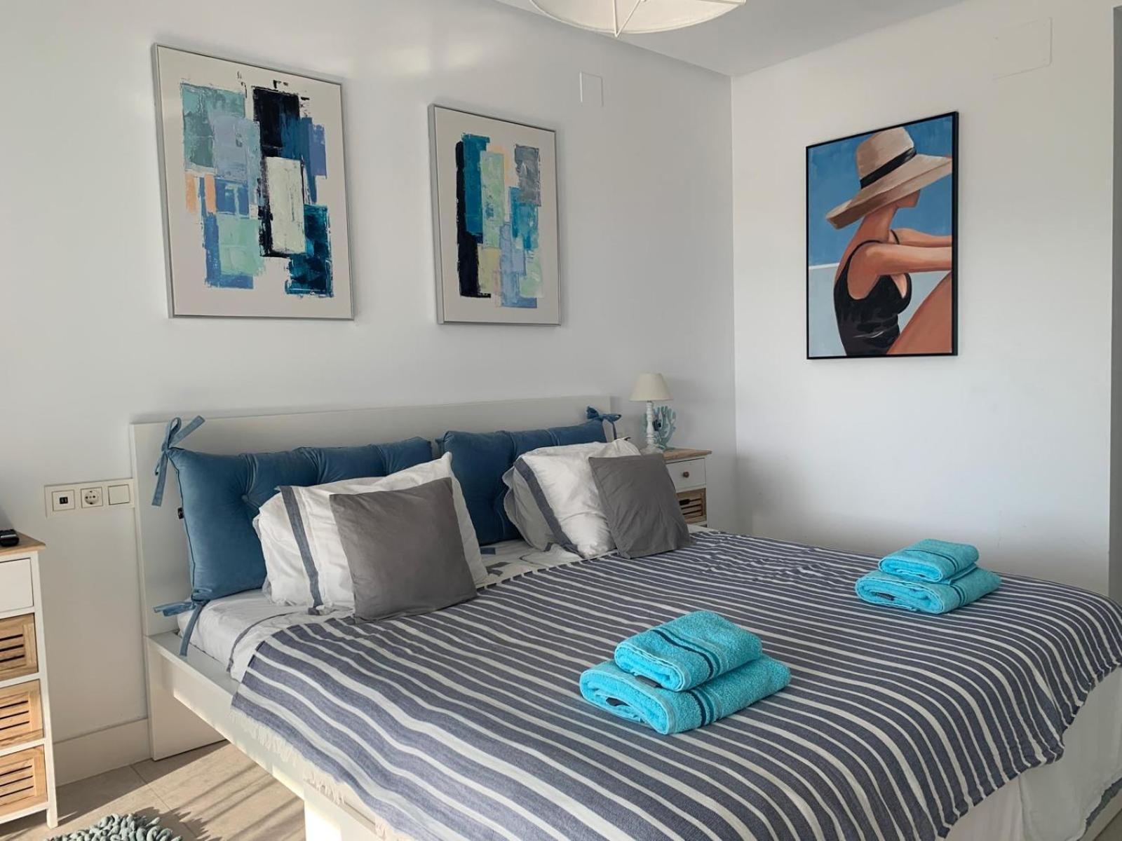 Luxury Blue Maritimo 2 Bedrooms Artola Homes Cabopino Apartment