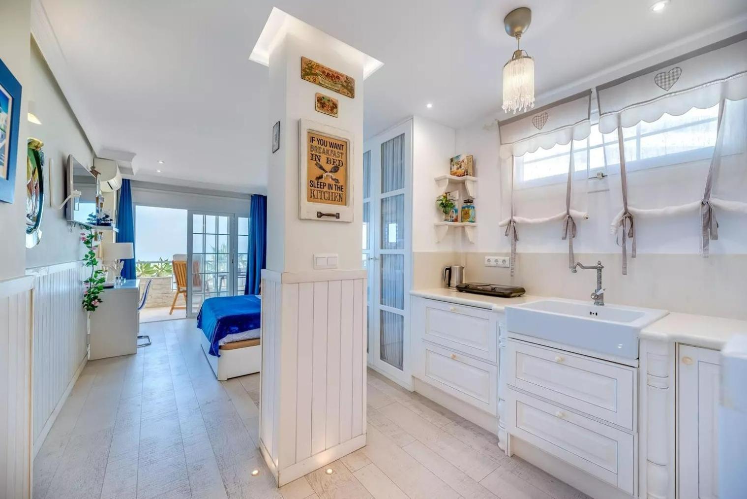 Estudio-primera Linea De La Playa Marbella