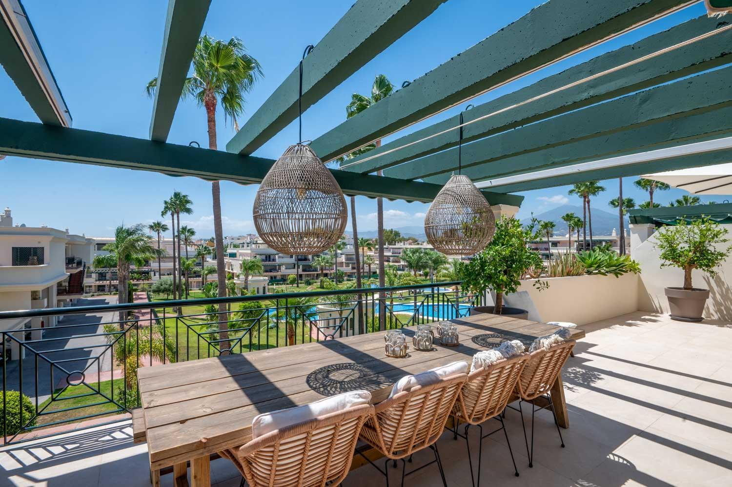 Apartment Stayatsas Luxe App Vlakbij Strand, 80 M2 Terras, Grote Zwembaden