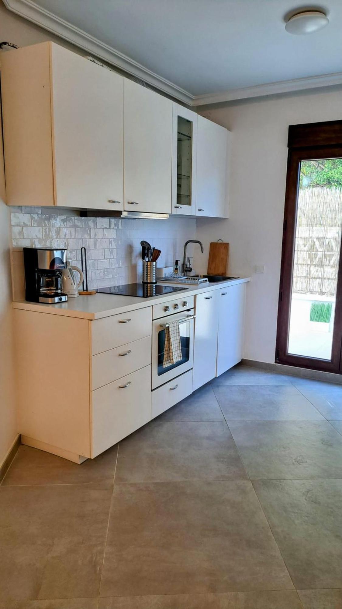 Happy Travel La Maestranza 5a Apartment