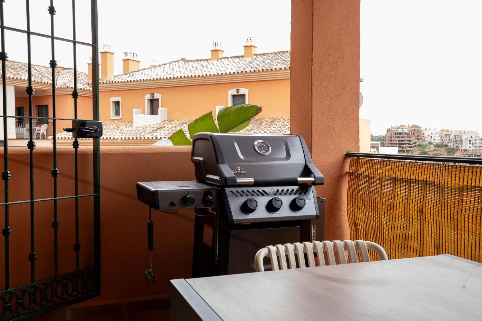 Amplio Y Familiar Apartamento En