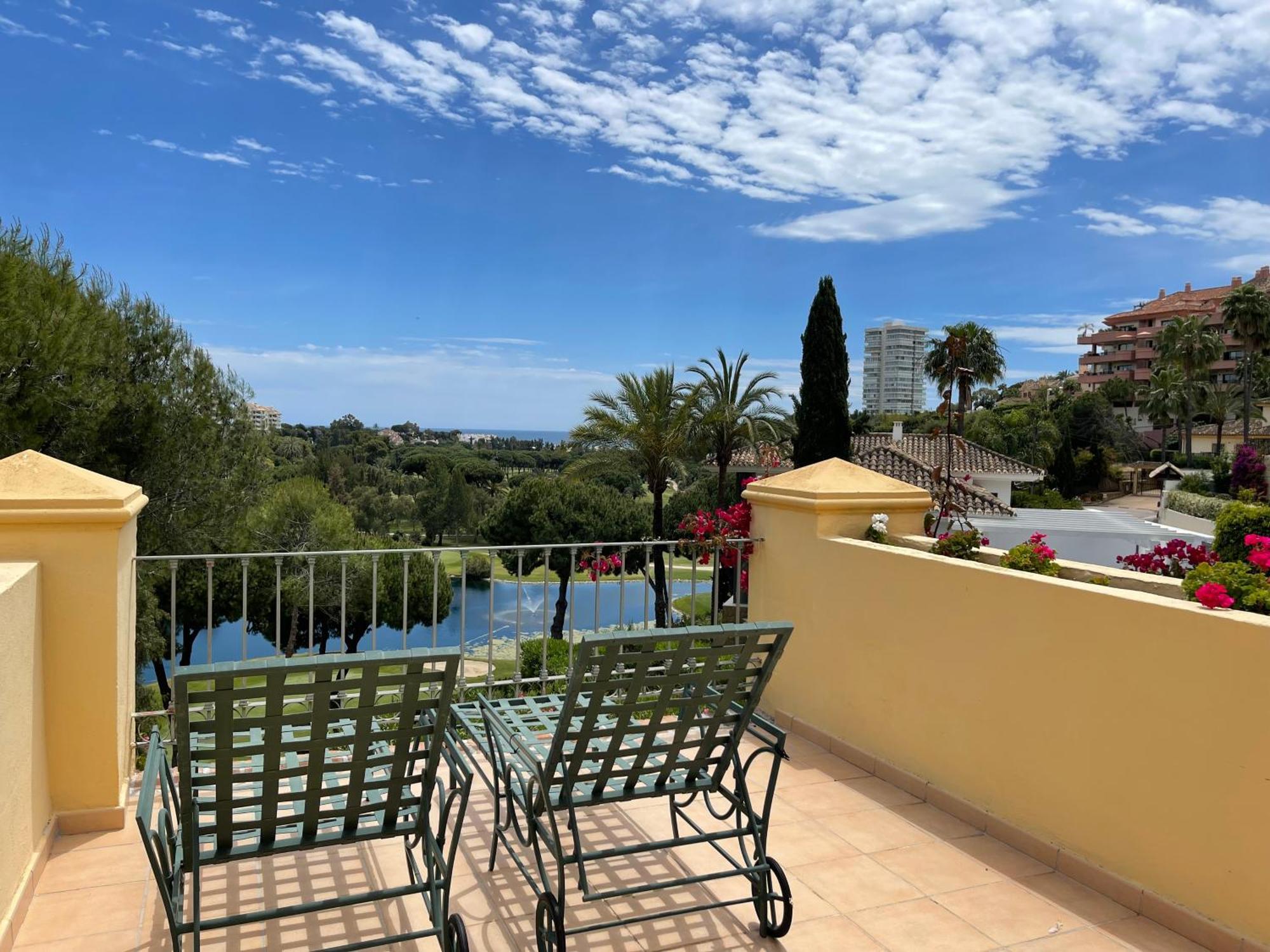 Villa Golf In Marbella, Frontline Golfvilla In Rioreal Golf