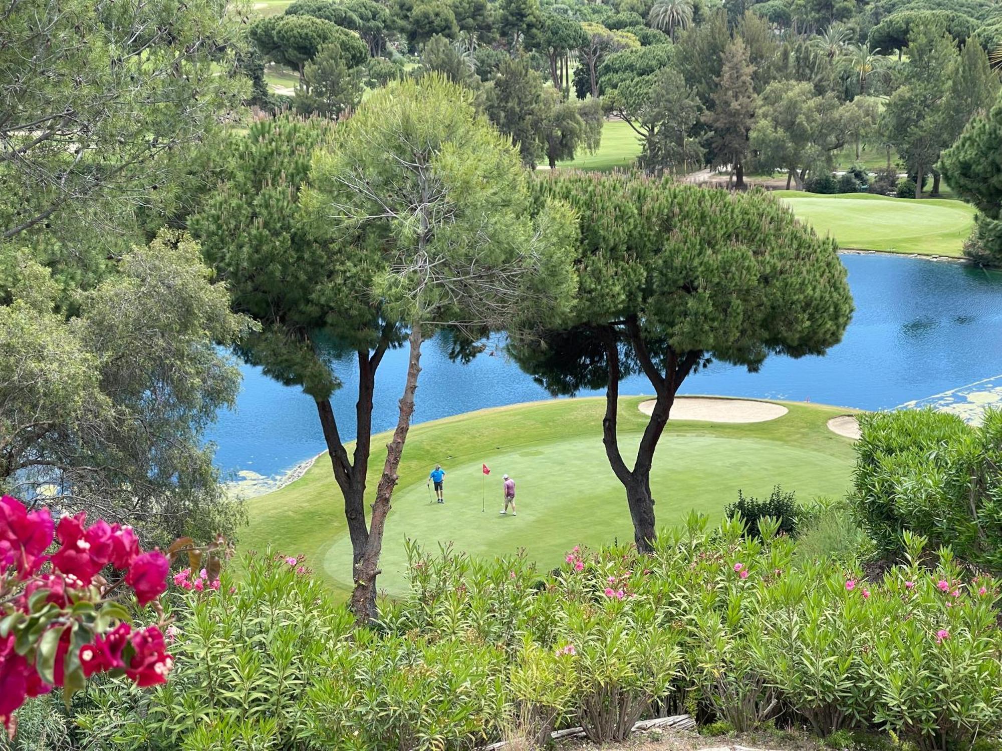 Villa Golf In Marbella, Frontline Golfvilla In Rioreal Golf *