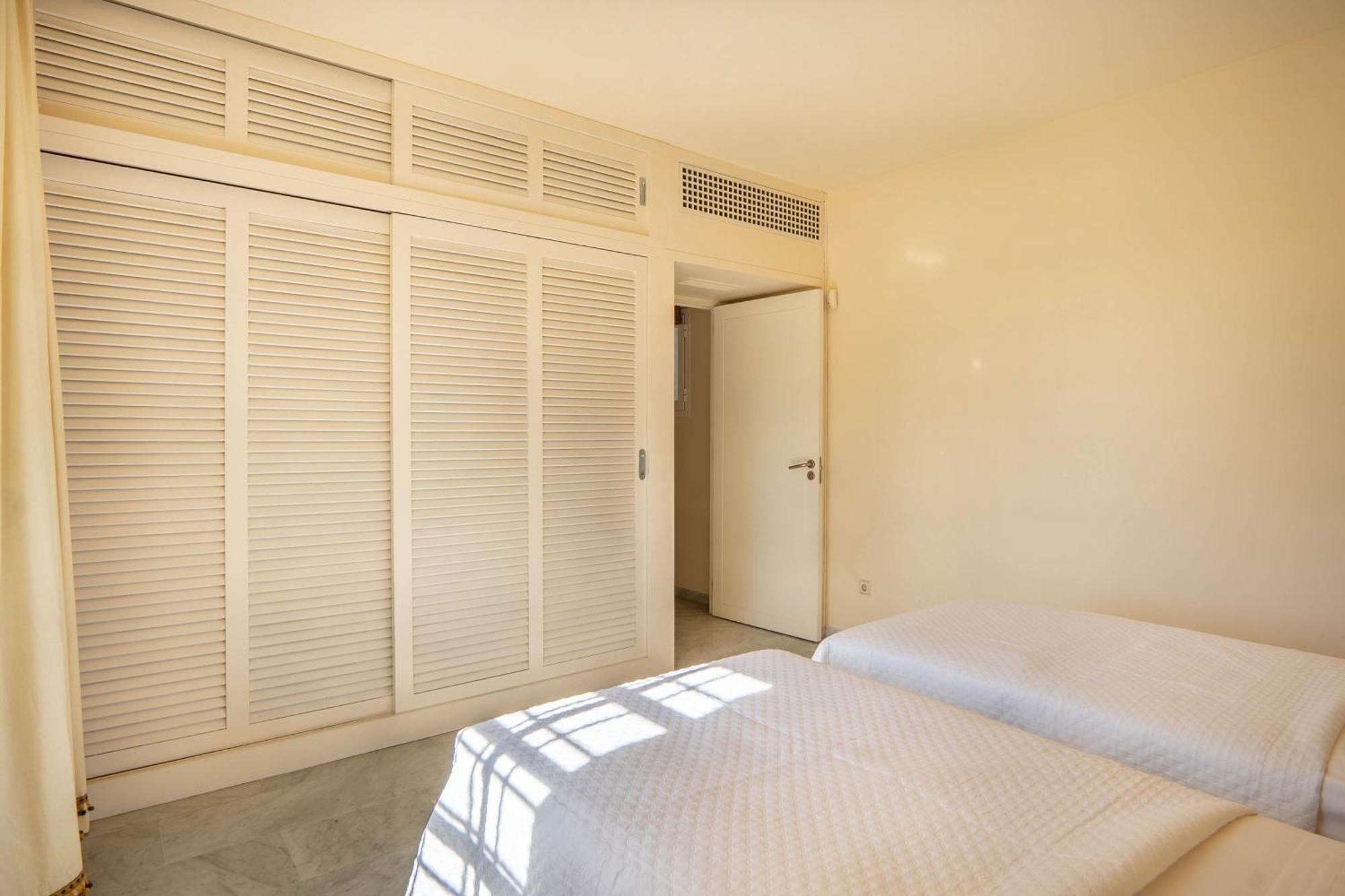 Luxury In Puento Apartment Marbella