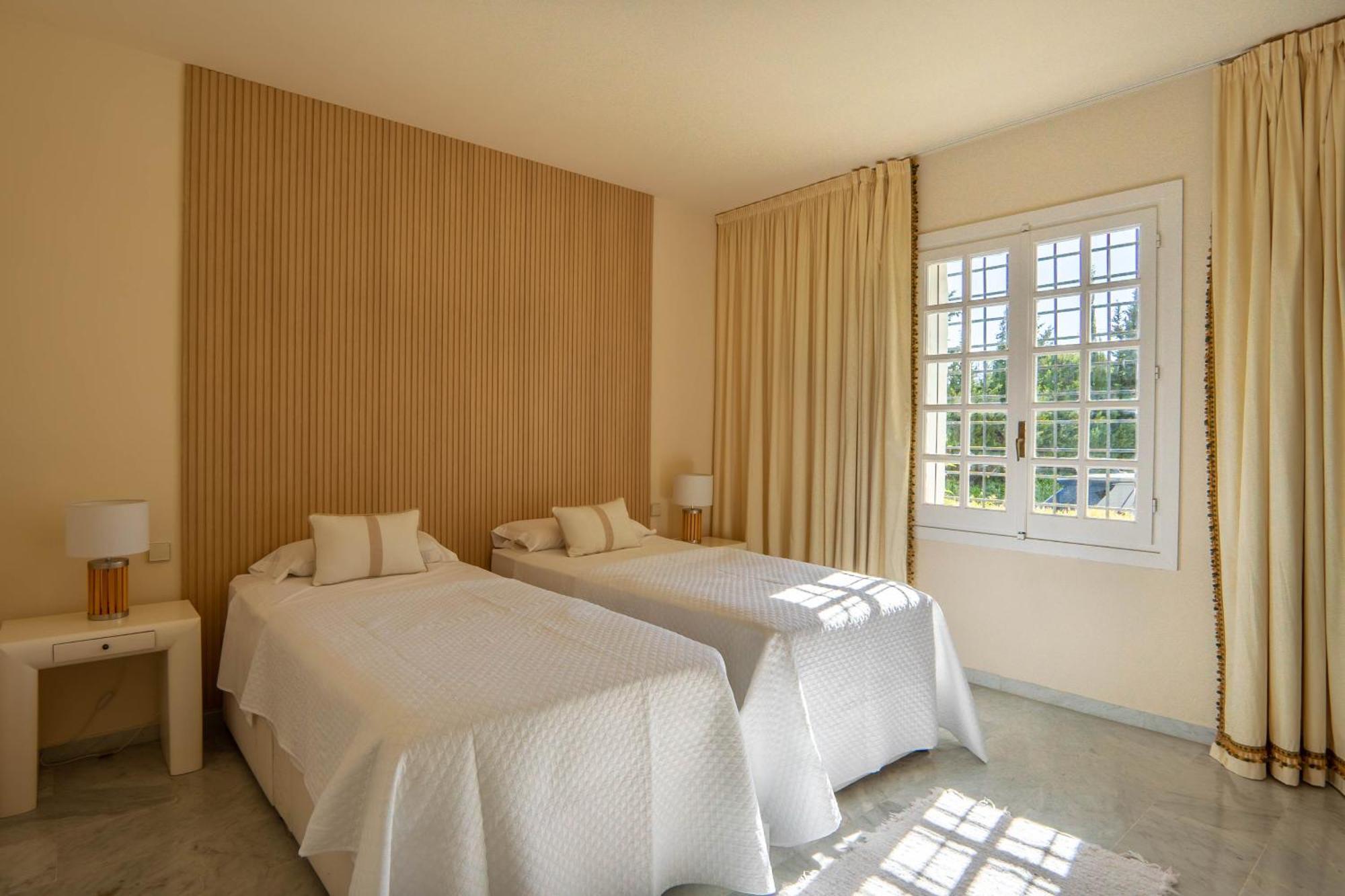 Luxury In Puento Apartment