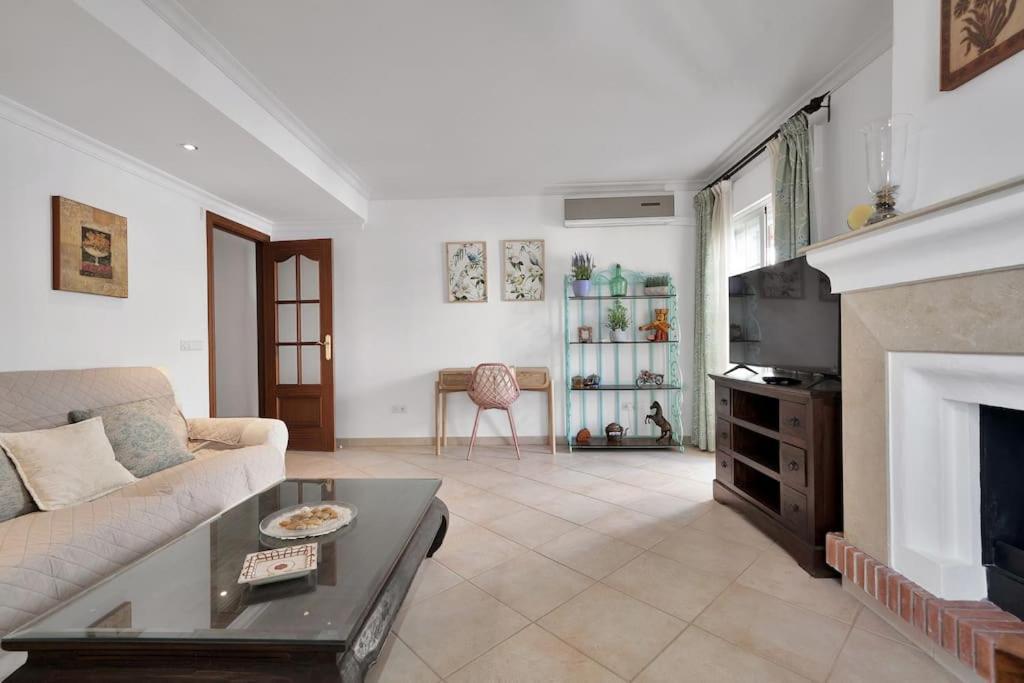 En El Centro De San Pedro Con Parking - Del Valle 72 1 Apartment Marbella