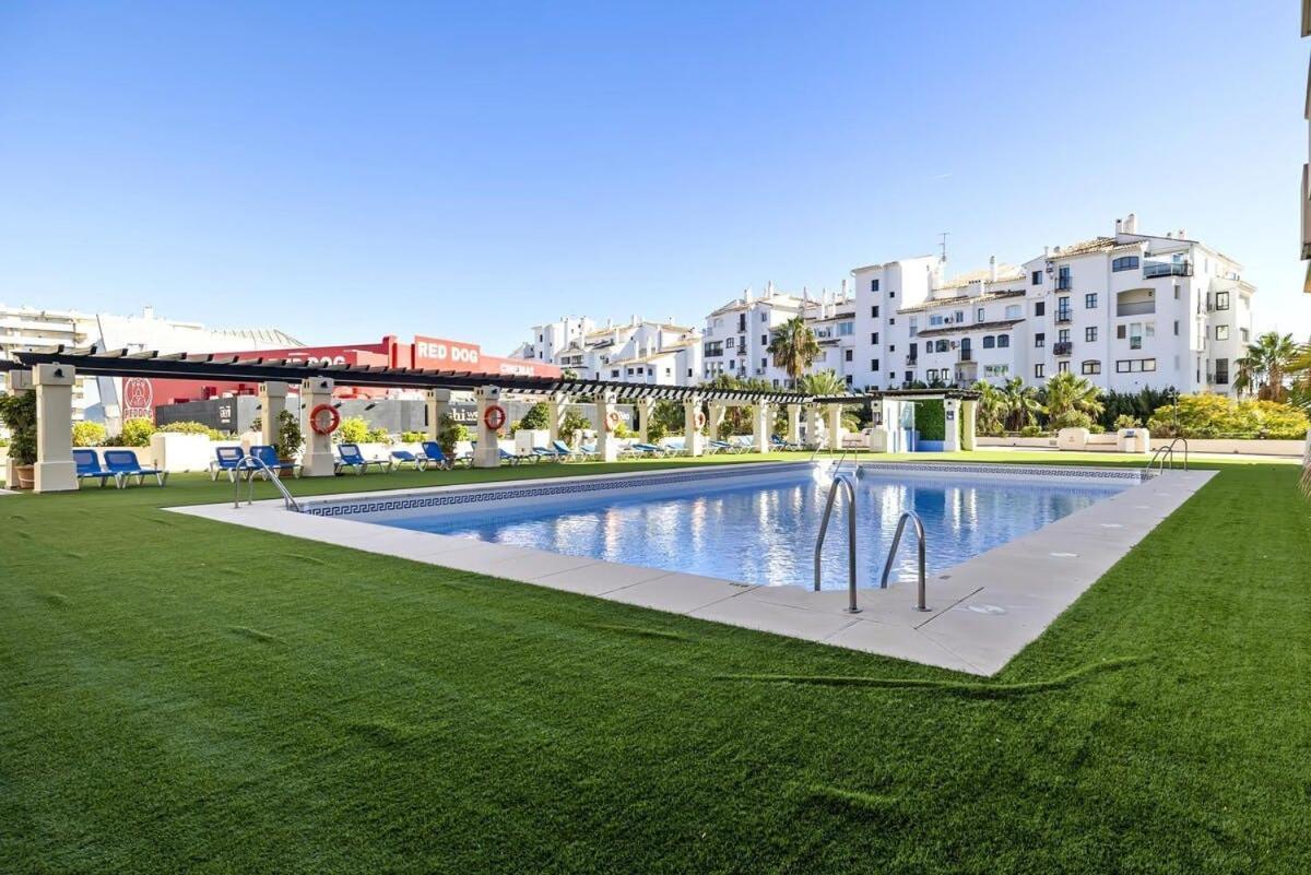 Apartamento Puerto Banús Con Parking & Piscina. *