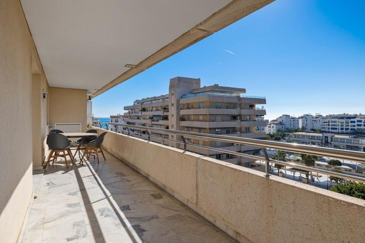 Apartamento Puerto Banús Con Parking & Piscina.