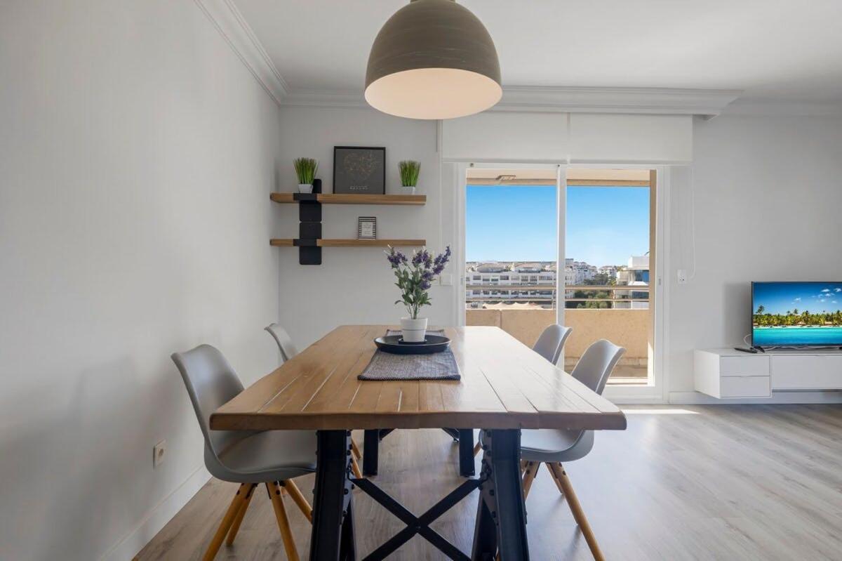 Apartamento Puerto Banús Con Parking & Piscina.