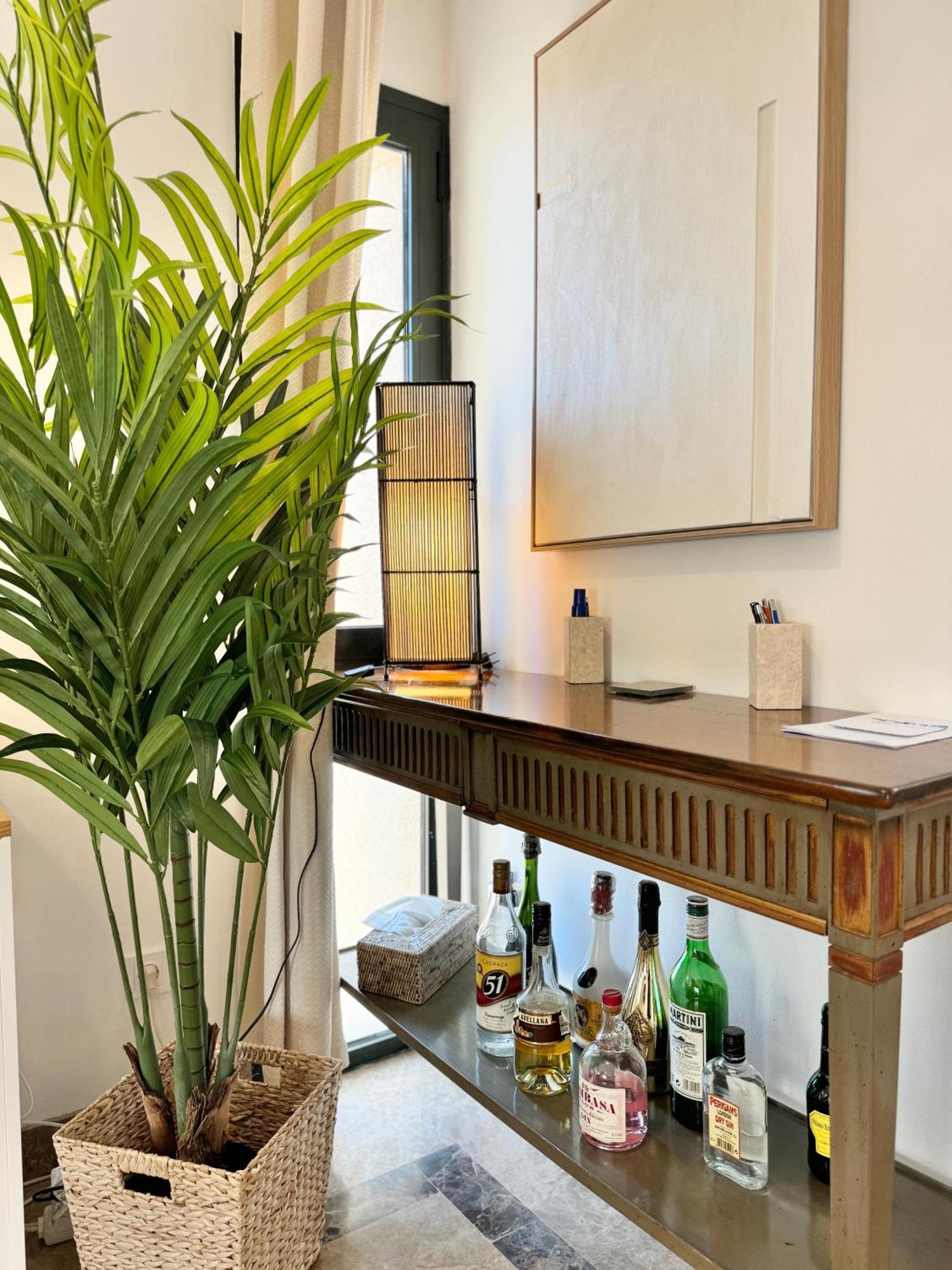 Rs 12 Luxury Center Of - Eaw Homes Apartment Marbella
