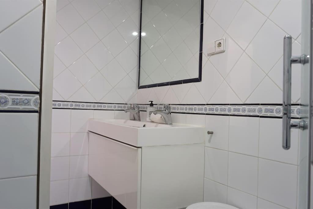 Apartment Skol 945b First Line South Facing 2 Bedroom *