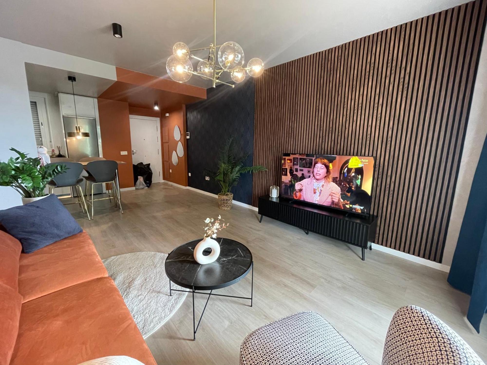 Apartment Brand New With Gym&rooftop Pool. *