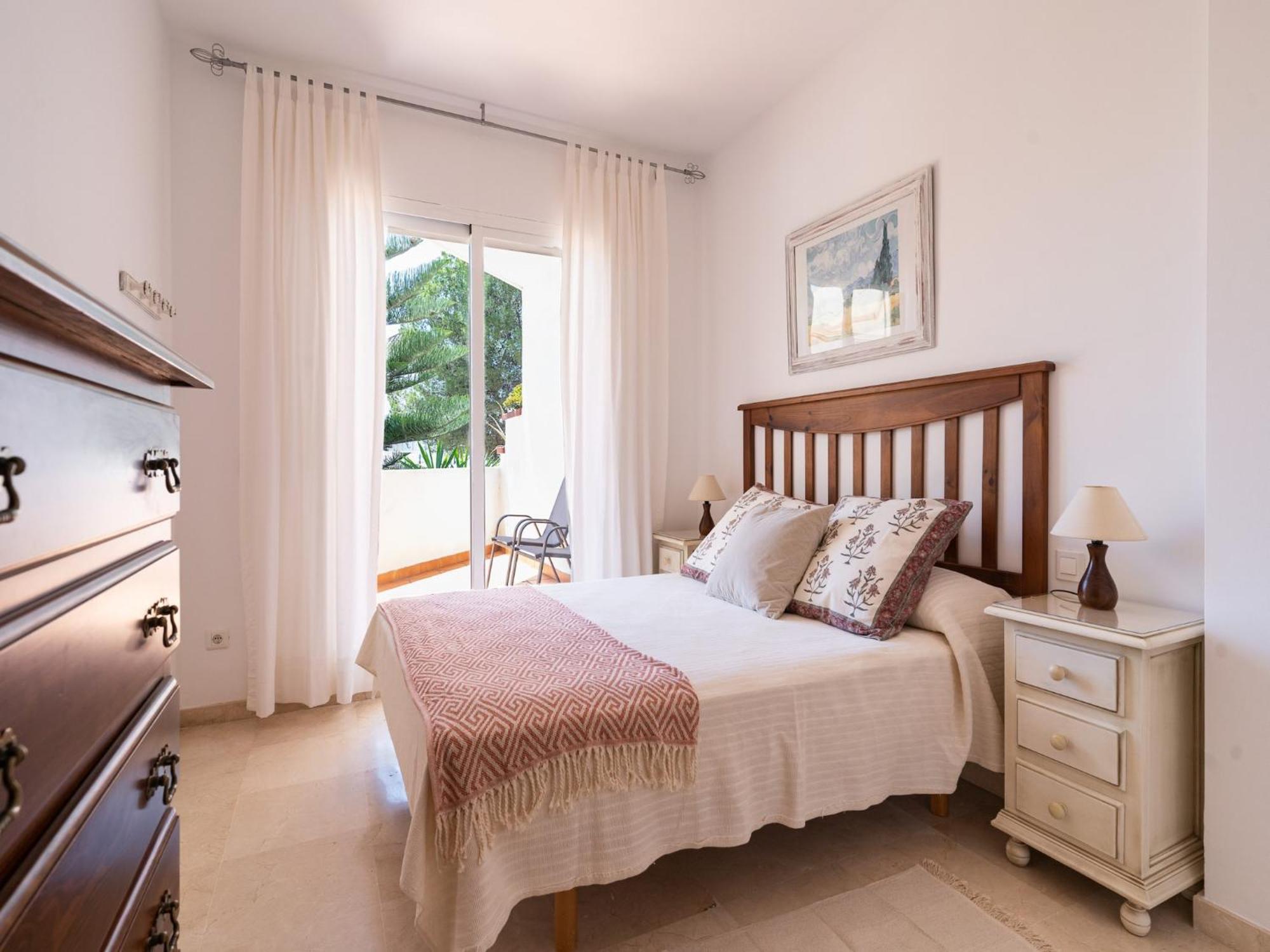 Apartment Pretty With Balcony Marbella