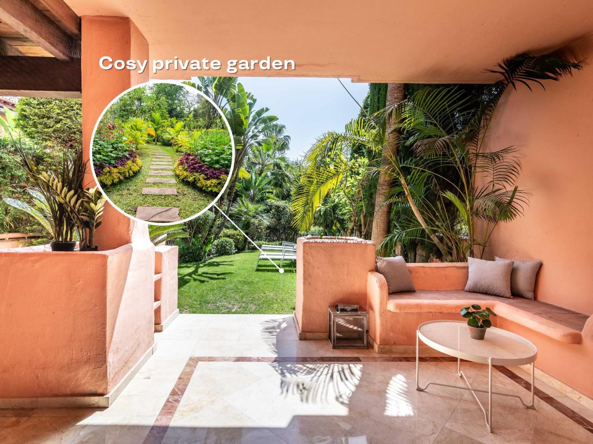Vacation - Federer, Old Town With A Big Communal Pool And Andalusian Garden Vakantiehuis Marbella