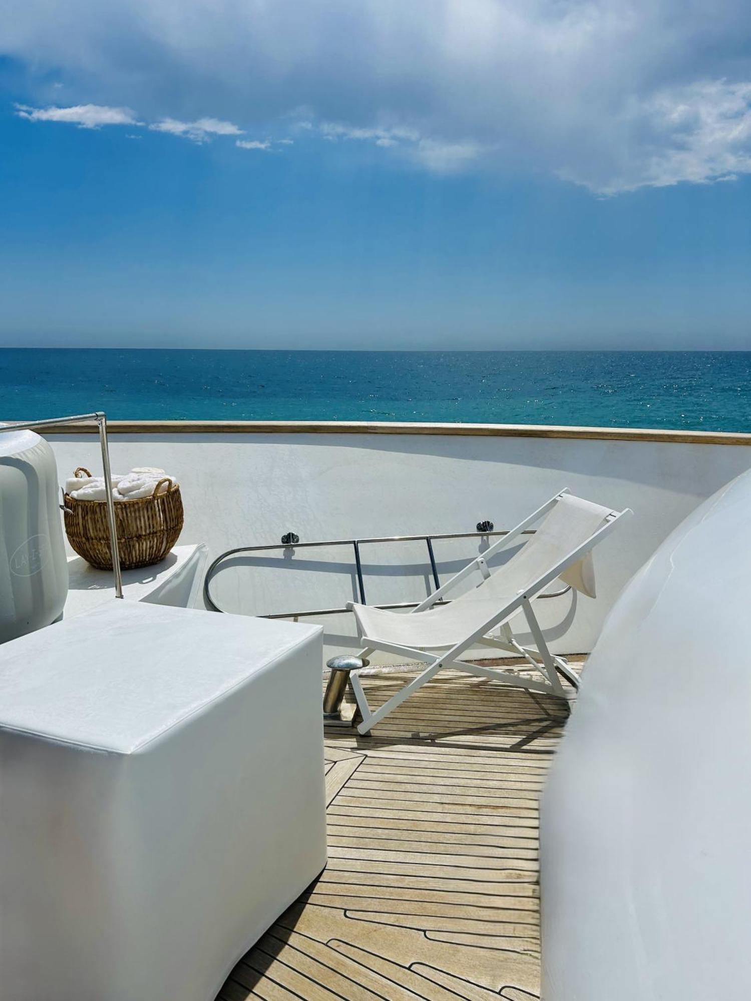 Botel Super Yacht Located In Puerto Banus *