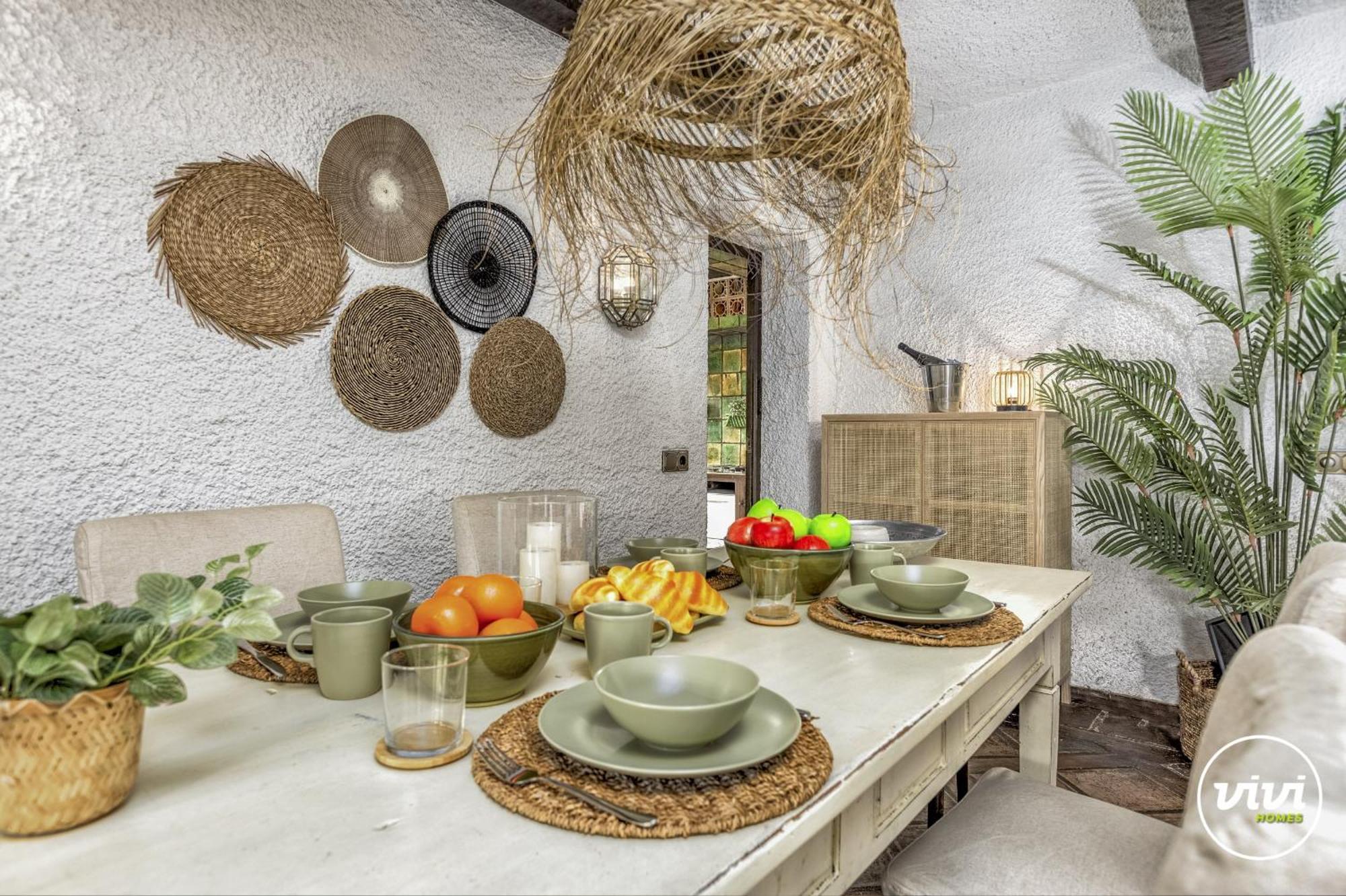 Villa Vivi Homes - Costabella Pool, Sauna, Garden & Marbella