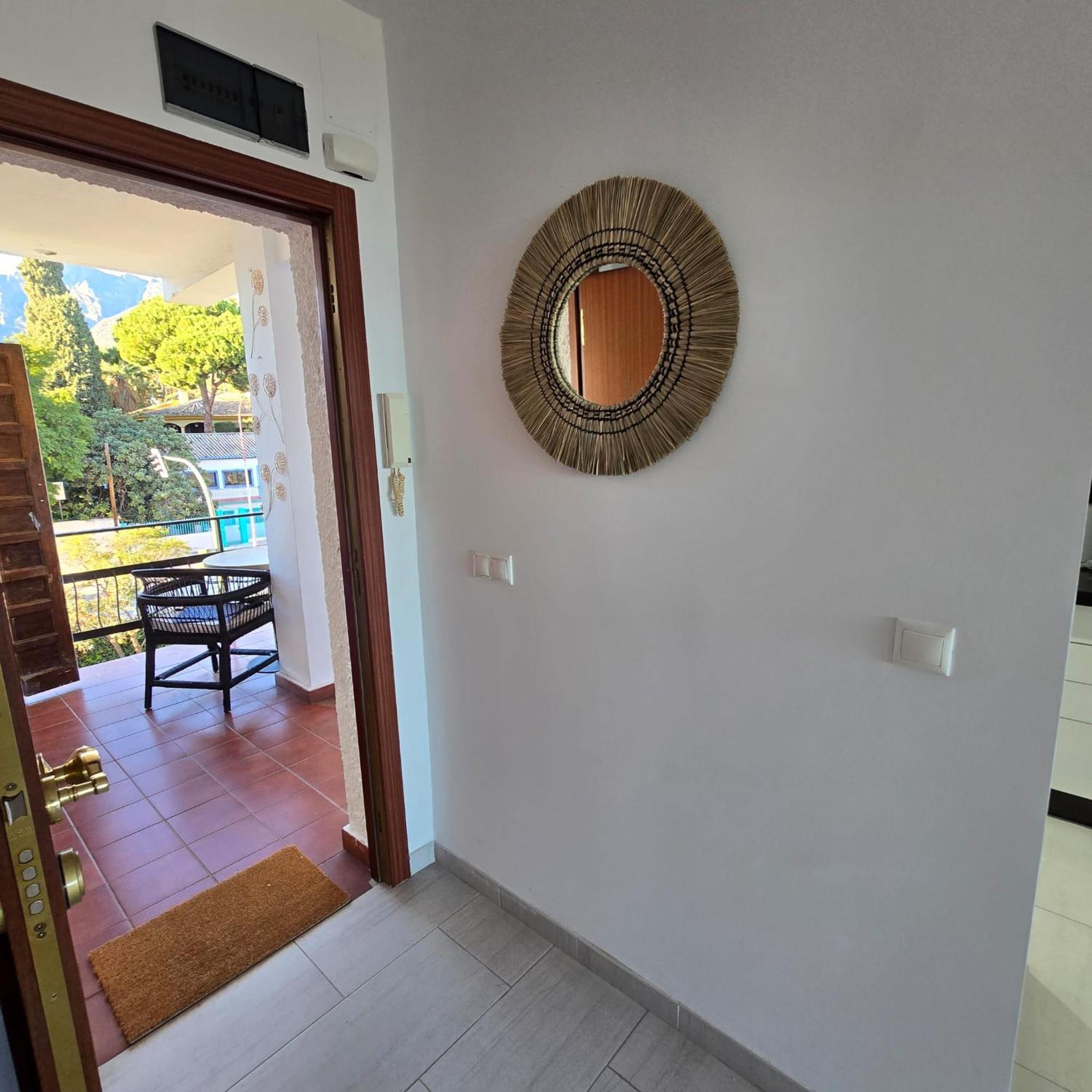 Center Walking Distance And Plaza De Naranjos Apartamento *