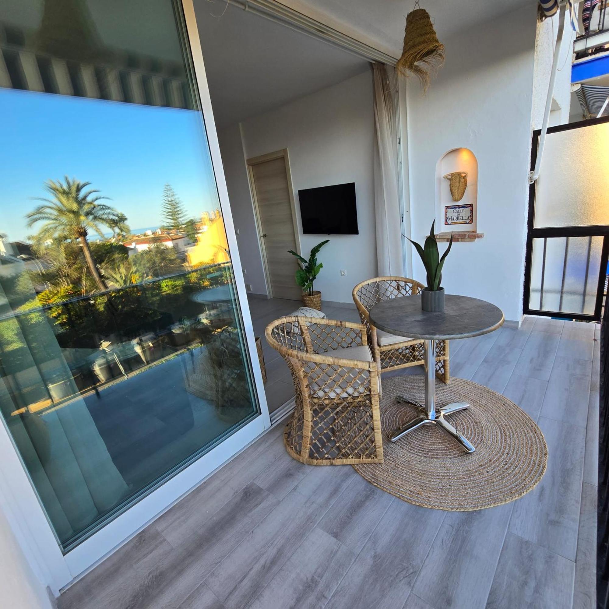 Center Walking Distance And Plaza De Naranjos Apartamento *