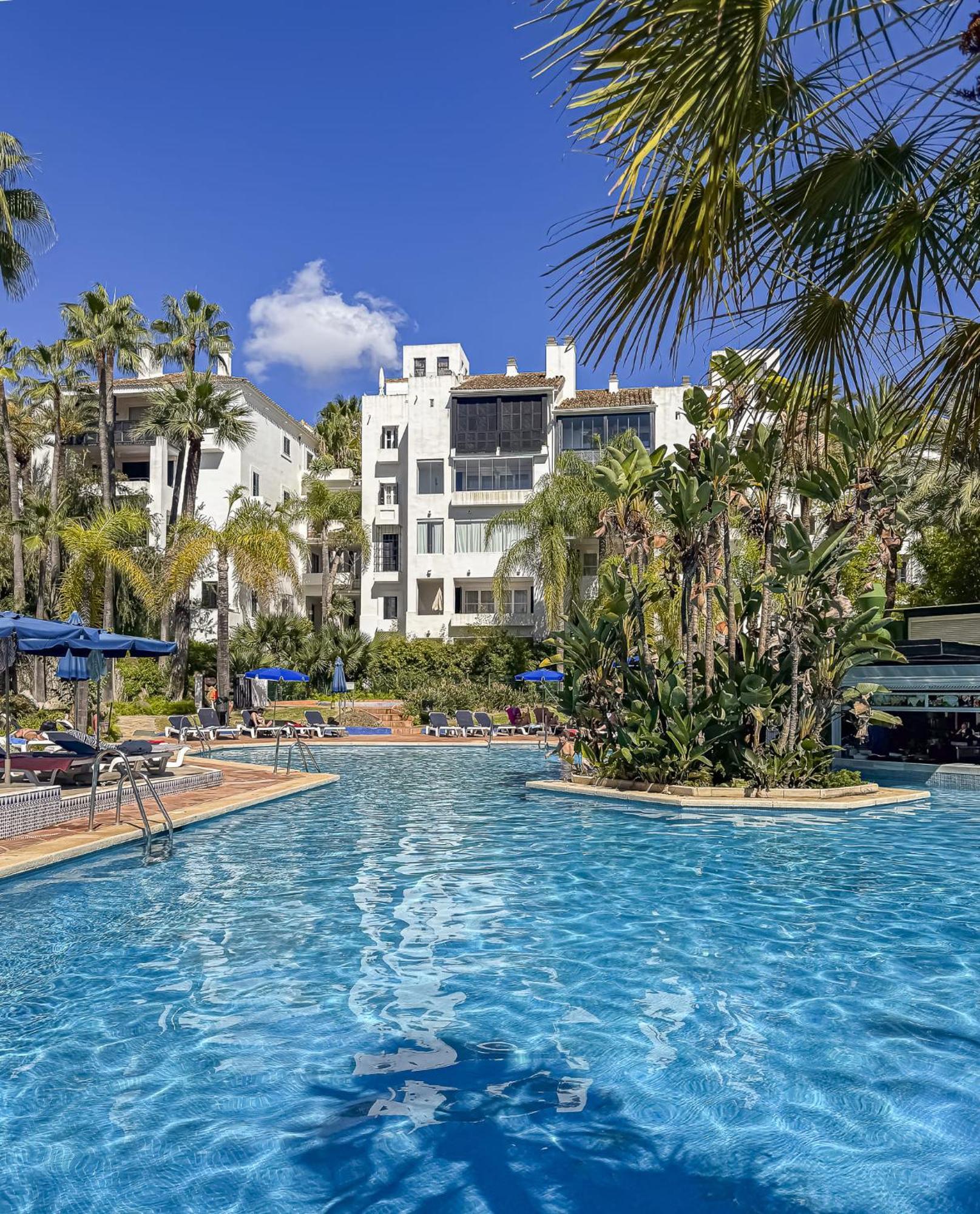 Apartment Blukai And Pool With Private Parking