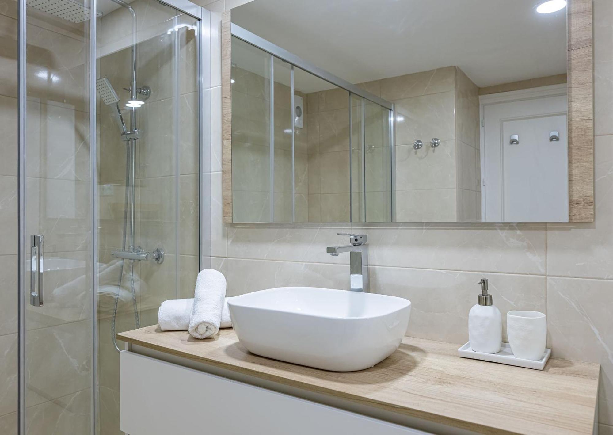 Apartment Blukai And Pool With Private Parking