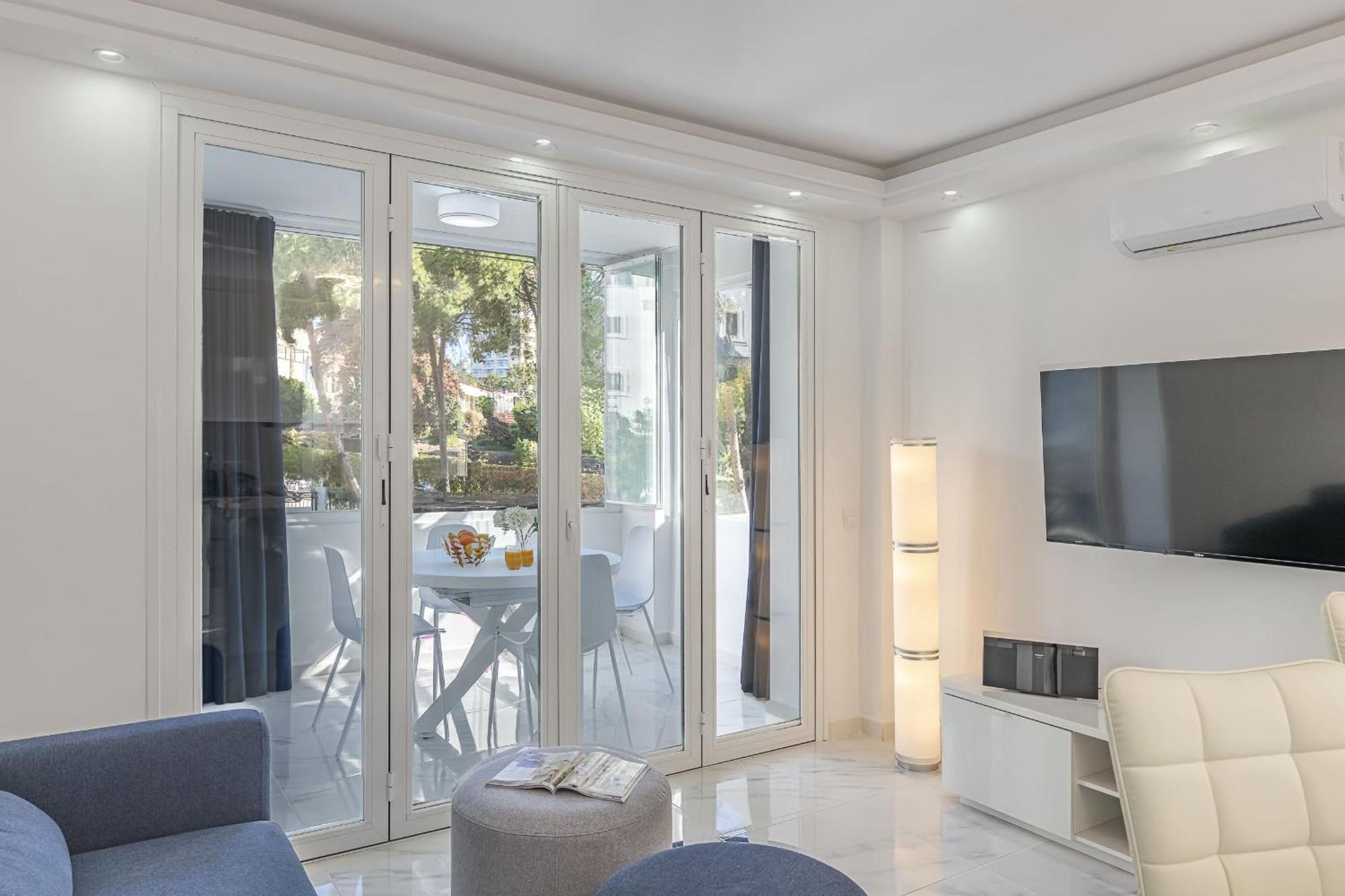 Blukai And Pool With Private Parking Apartment Marbella