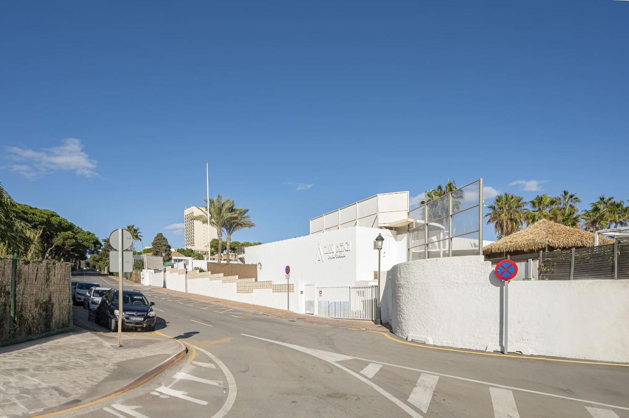 Blukai And Pool With Private Parking Apartment *