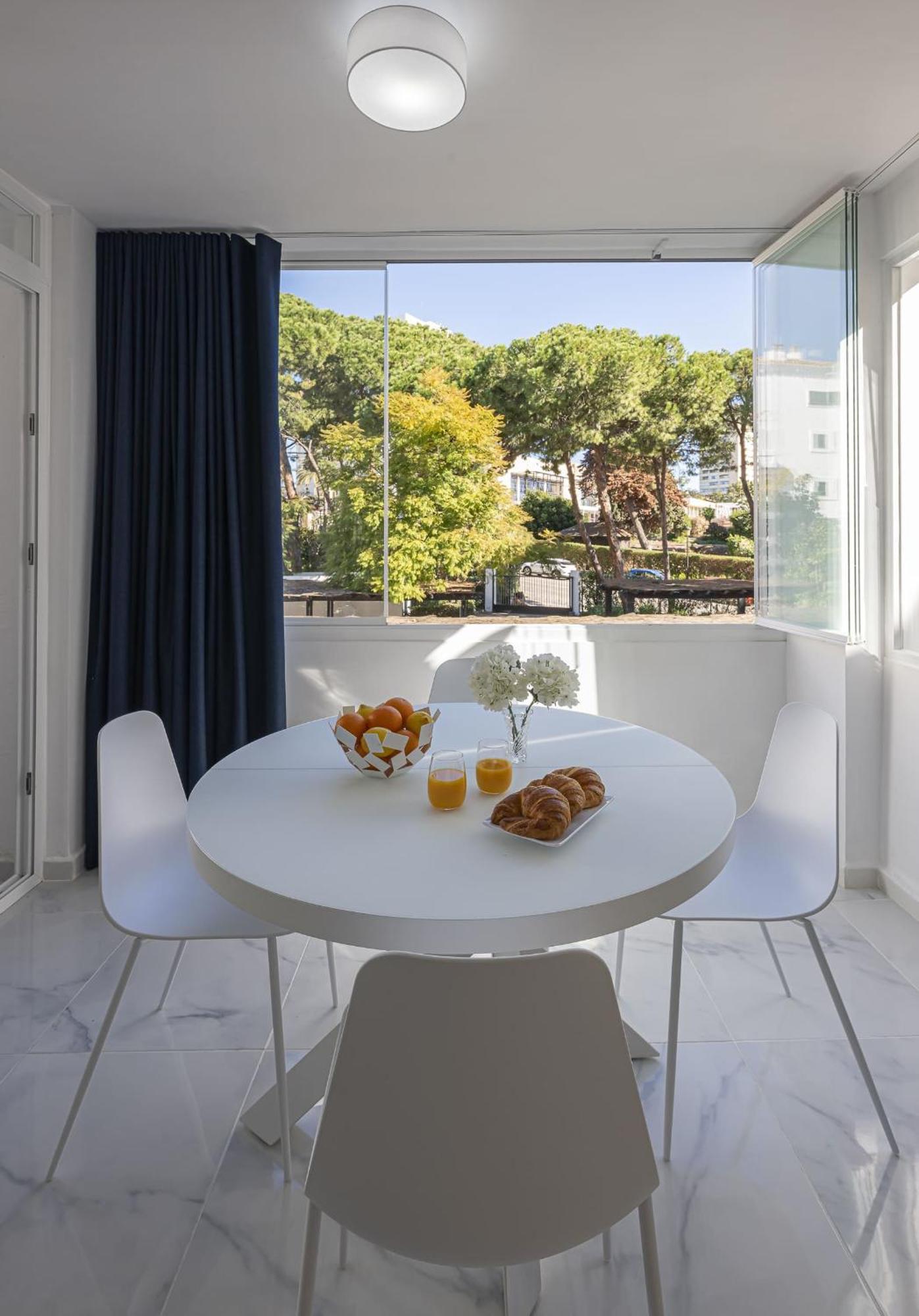 Apartment Blukai And Pool With Private Parking