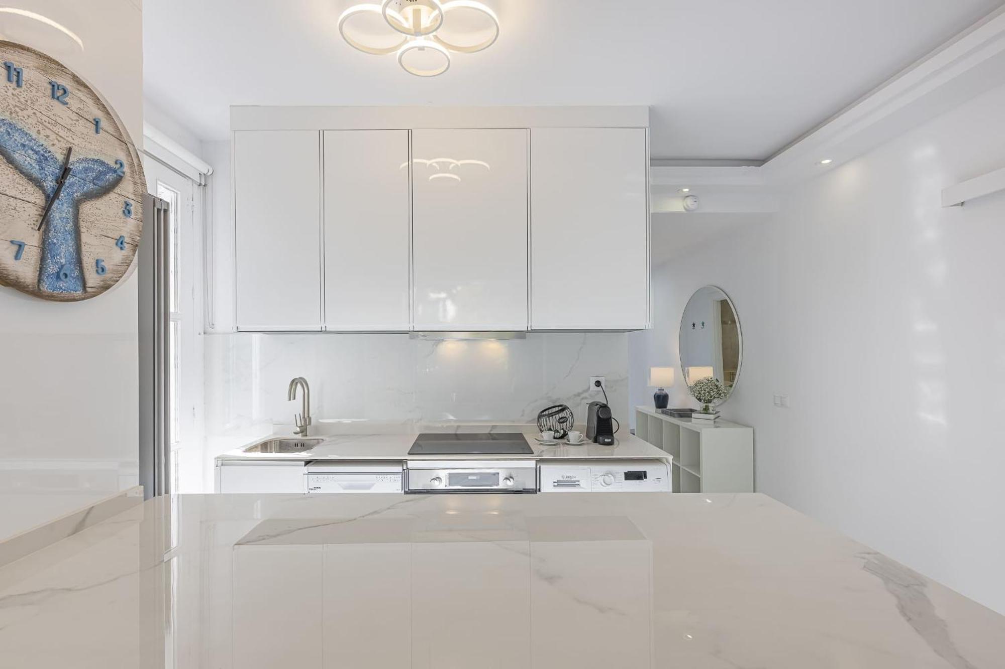 Blukai And Pool With Private Parking Apartment *