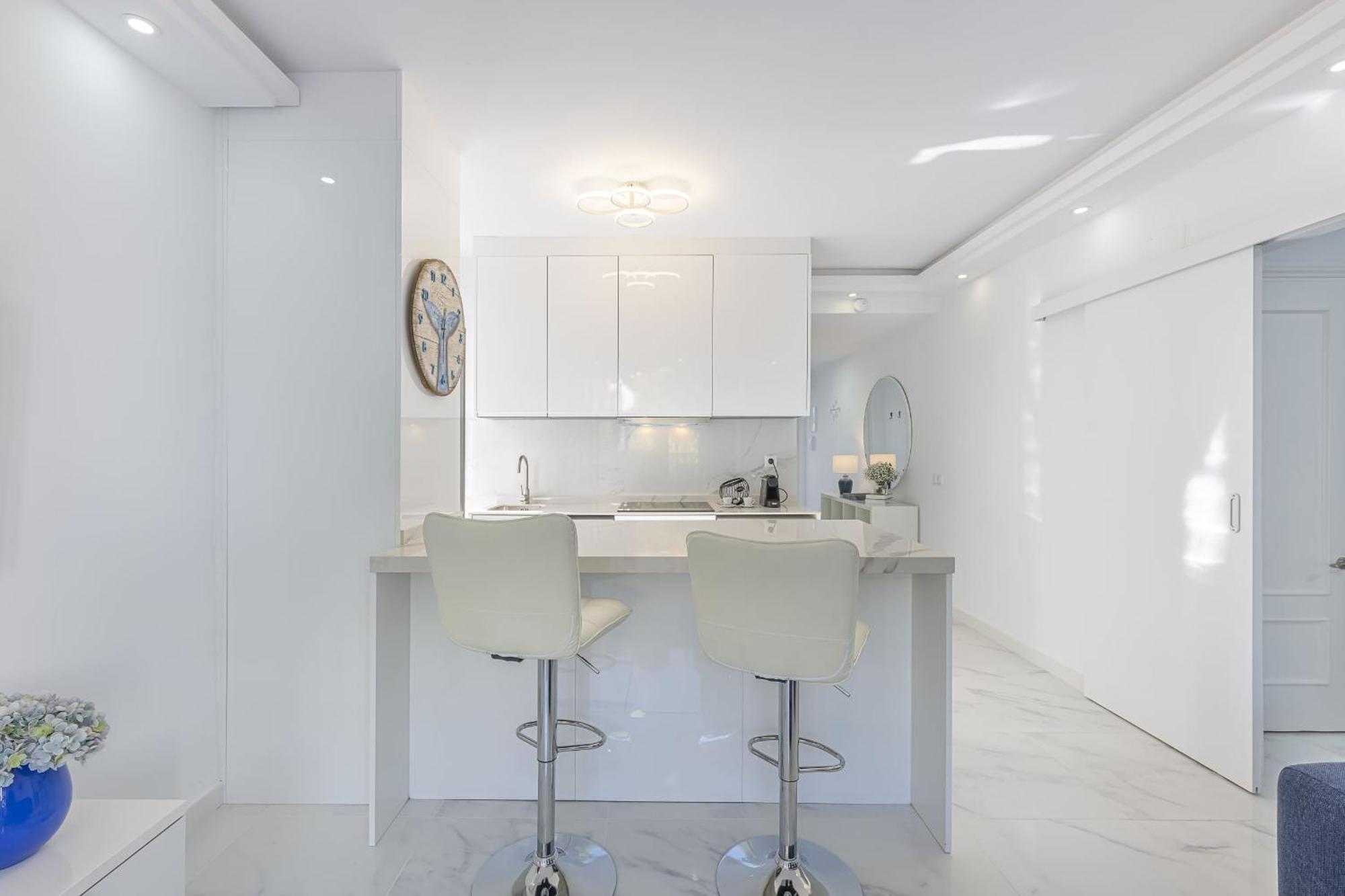Blukai And Pool With Private Parking Apartment *